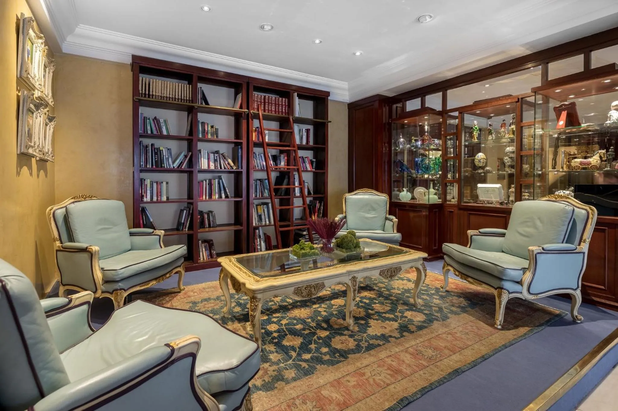 Decorative detail in Sercotel Gran Hotel Conde Duque