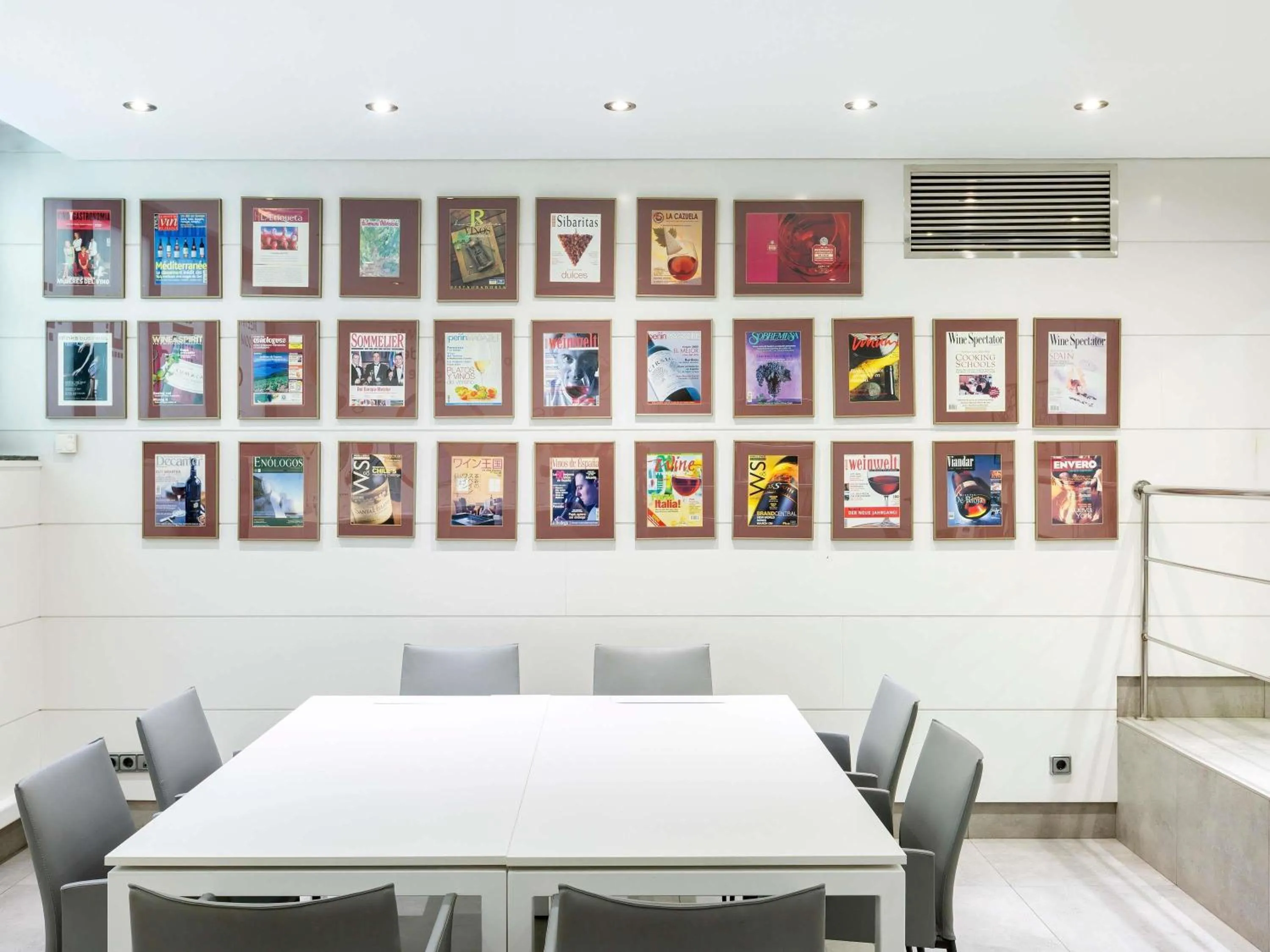 Business facilities in Ibis Styles Madrid Prado