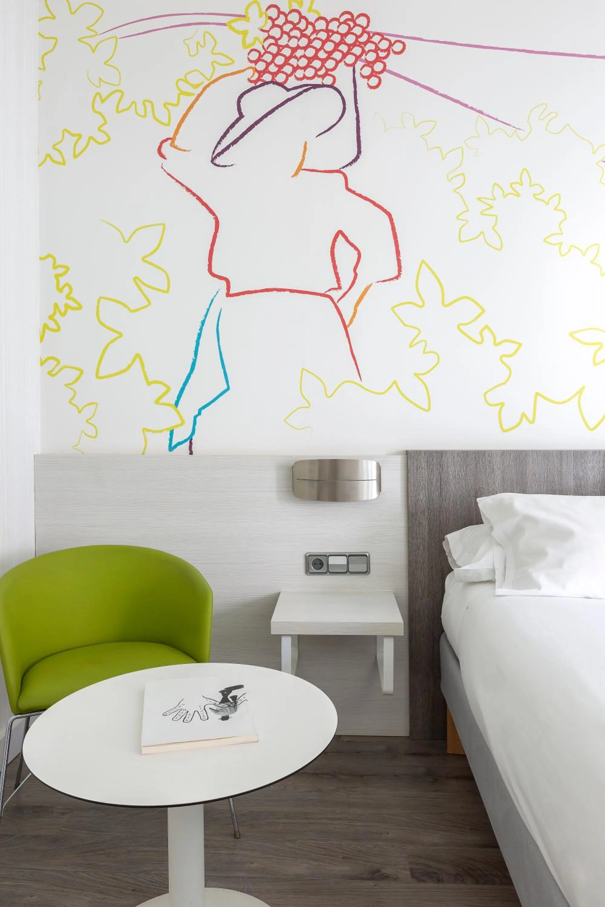 Bed in Ibis Styles Madrid Prado