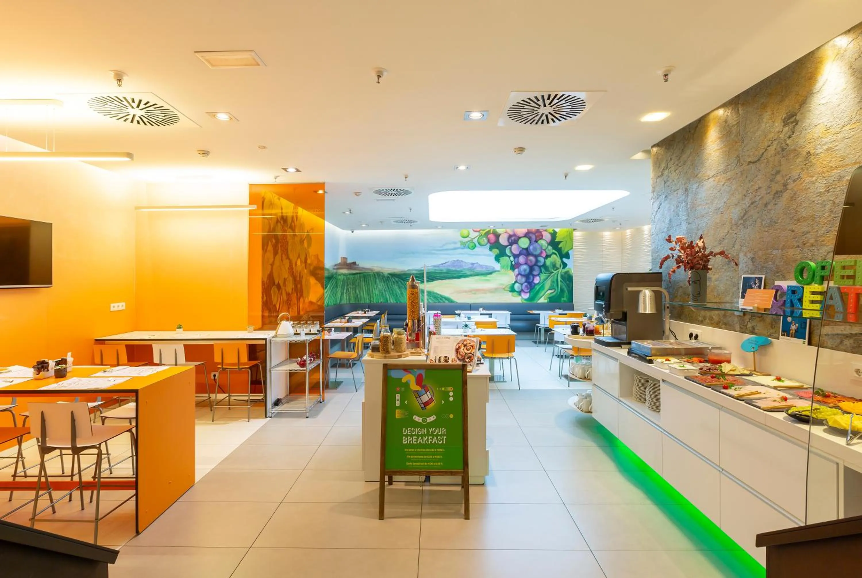 Buffet breakfast in Ibis Styles Madrid Prado
