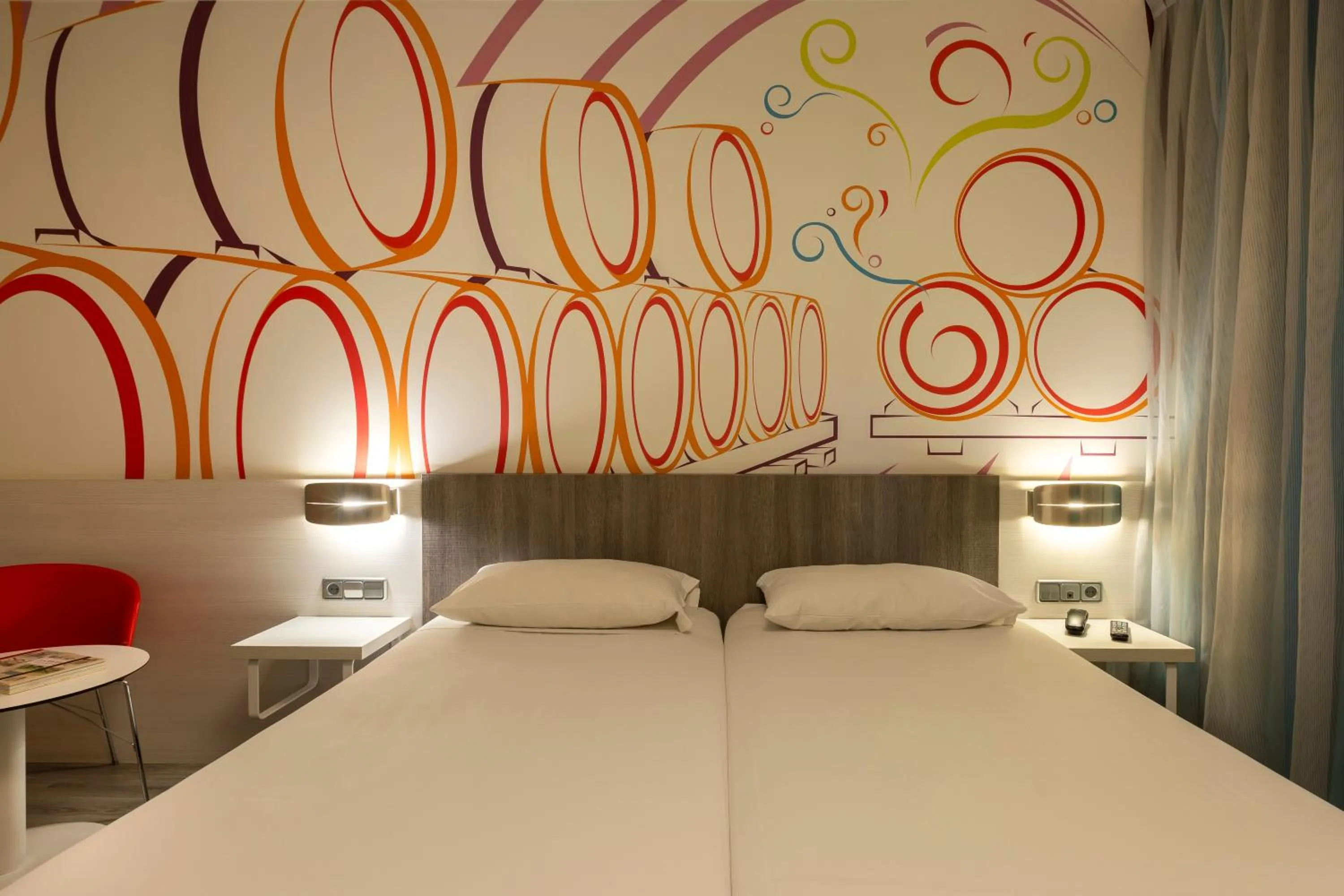 Photo of the whole room, Bed in Ibis Styles Madrid Prado