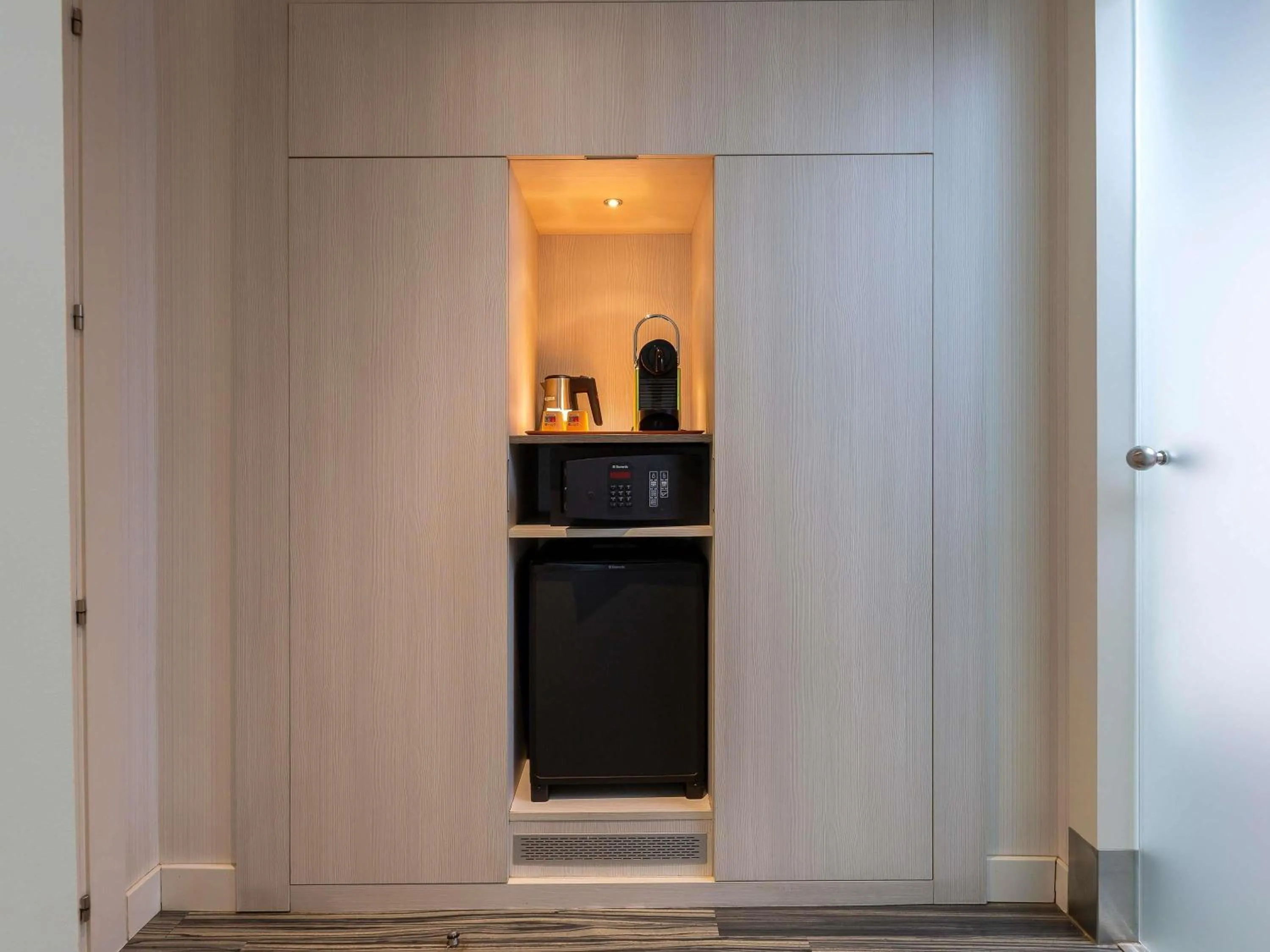 Bedroom in Ibis Styles Madrid Prado