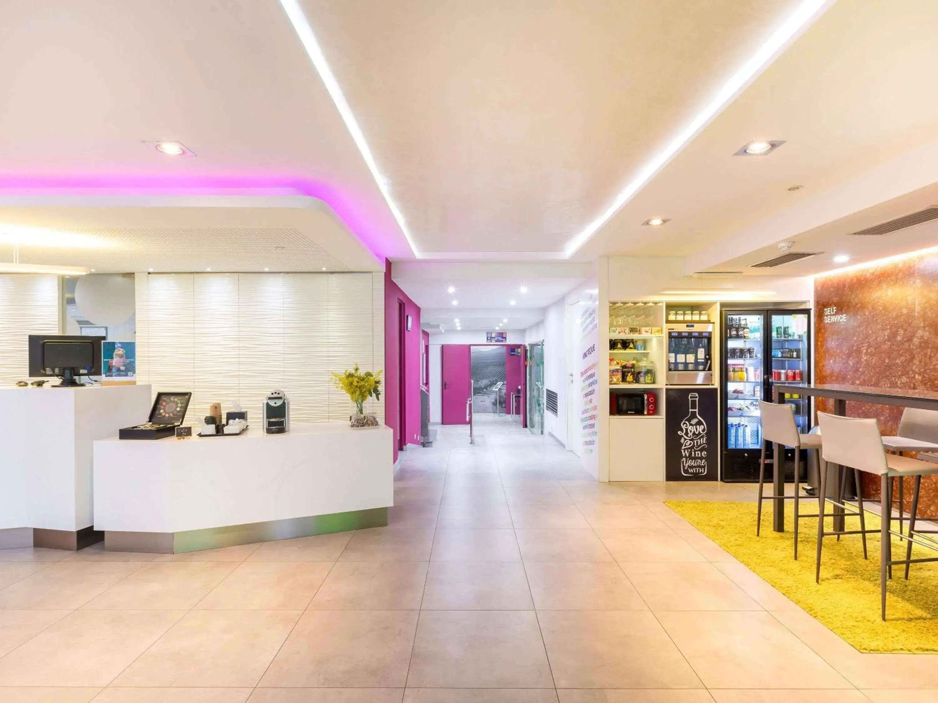 Property building in Ibis Styles Madrid Prado Property building in Ibis Styles Madrid Prado