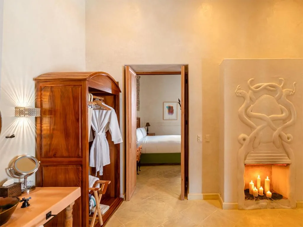 Bed in La Valise San Miguel de Allende, Member of Small Luxury Hotels
