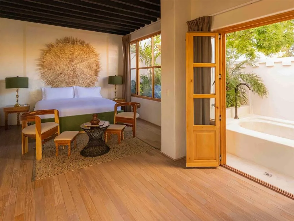 Bed in La Valise San Miguel de Allende, Member of Small Luxury Hotels