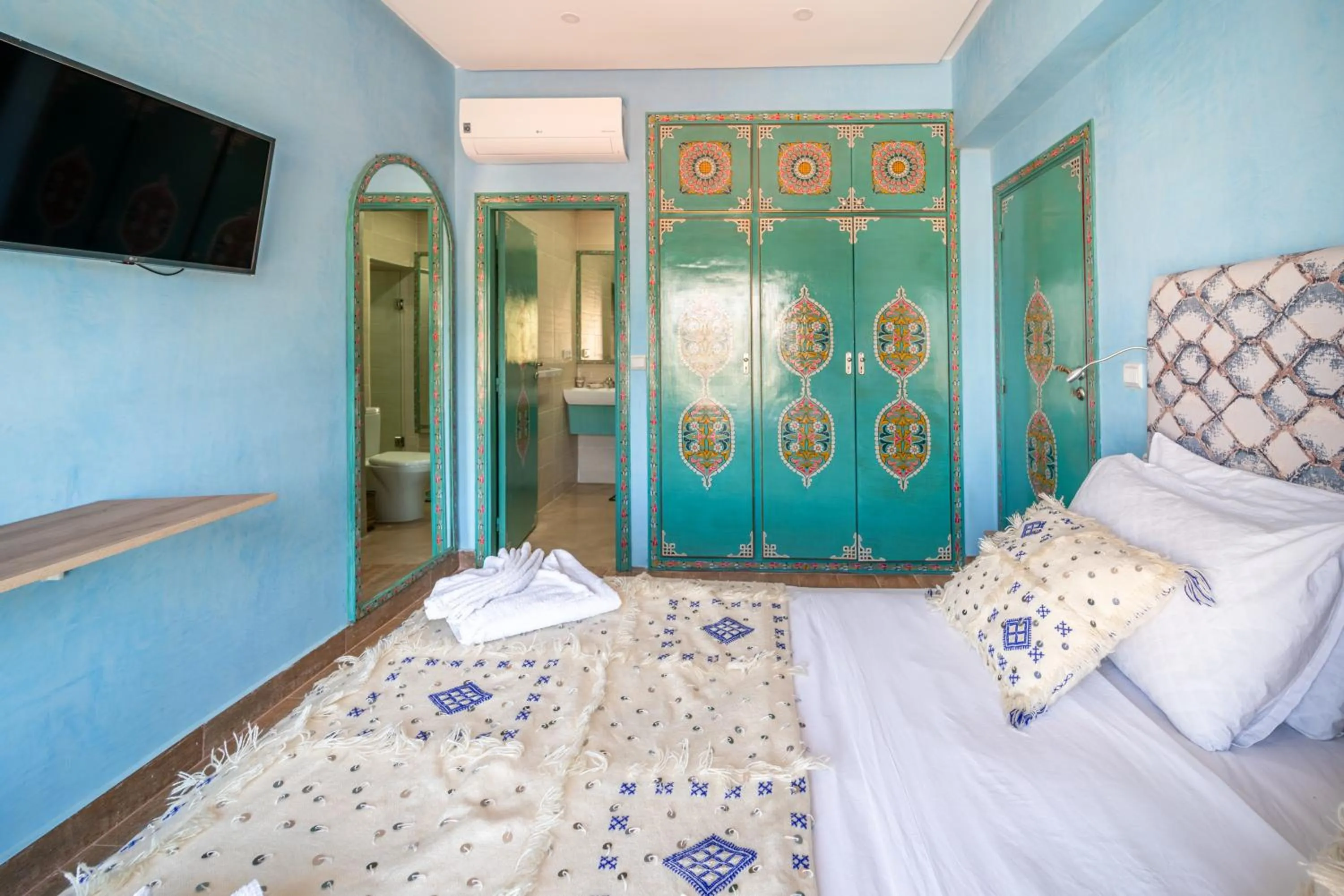 Bed in Riad Les Nuits De Fès