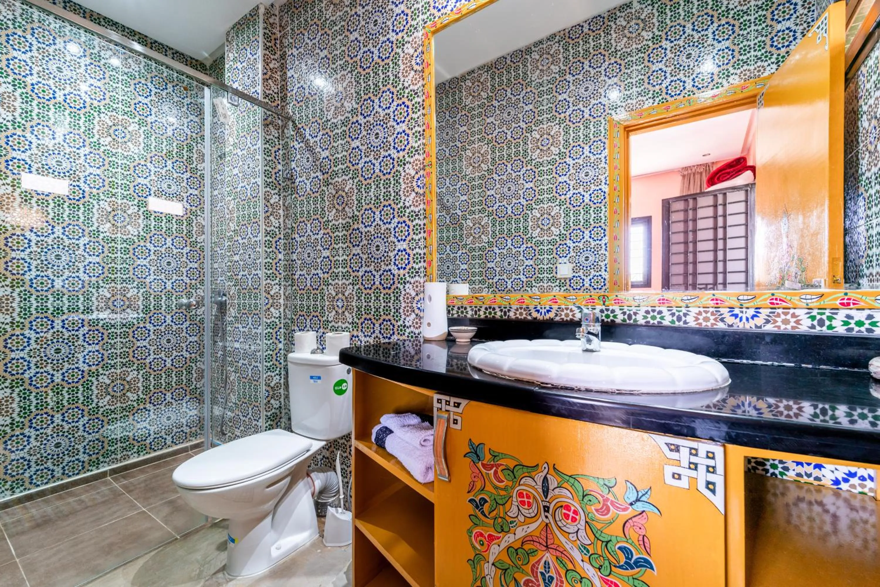 Shower in Riad Les Nuits De Fès