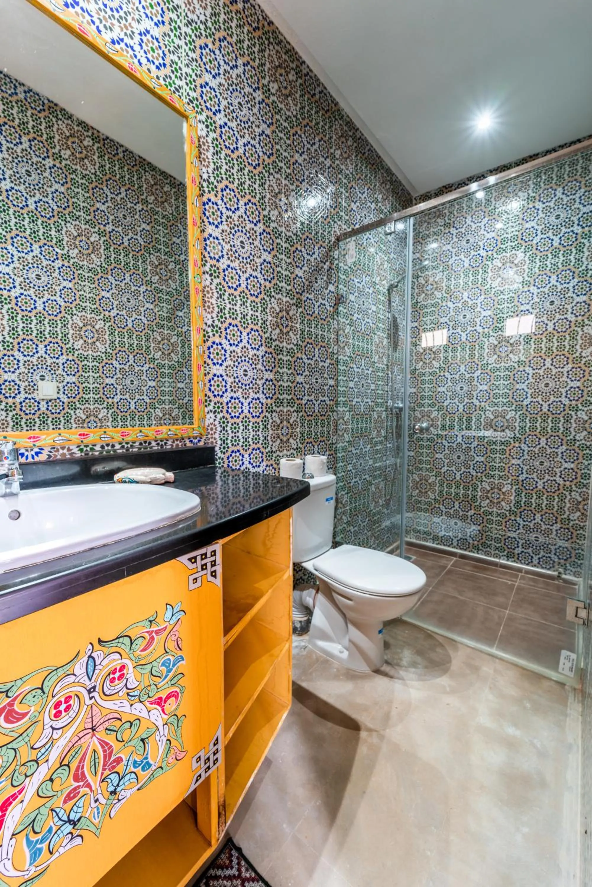 Shower in Riad Les Nuits De Fès