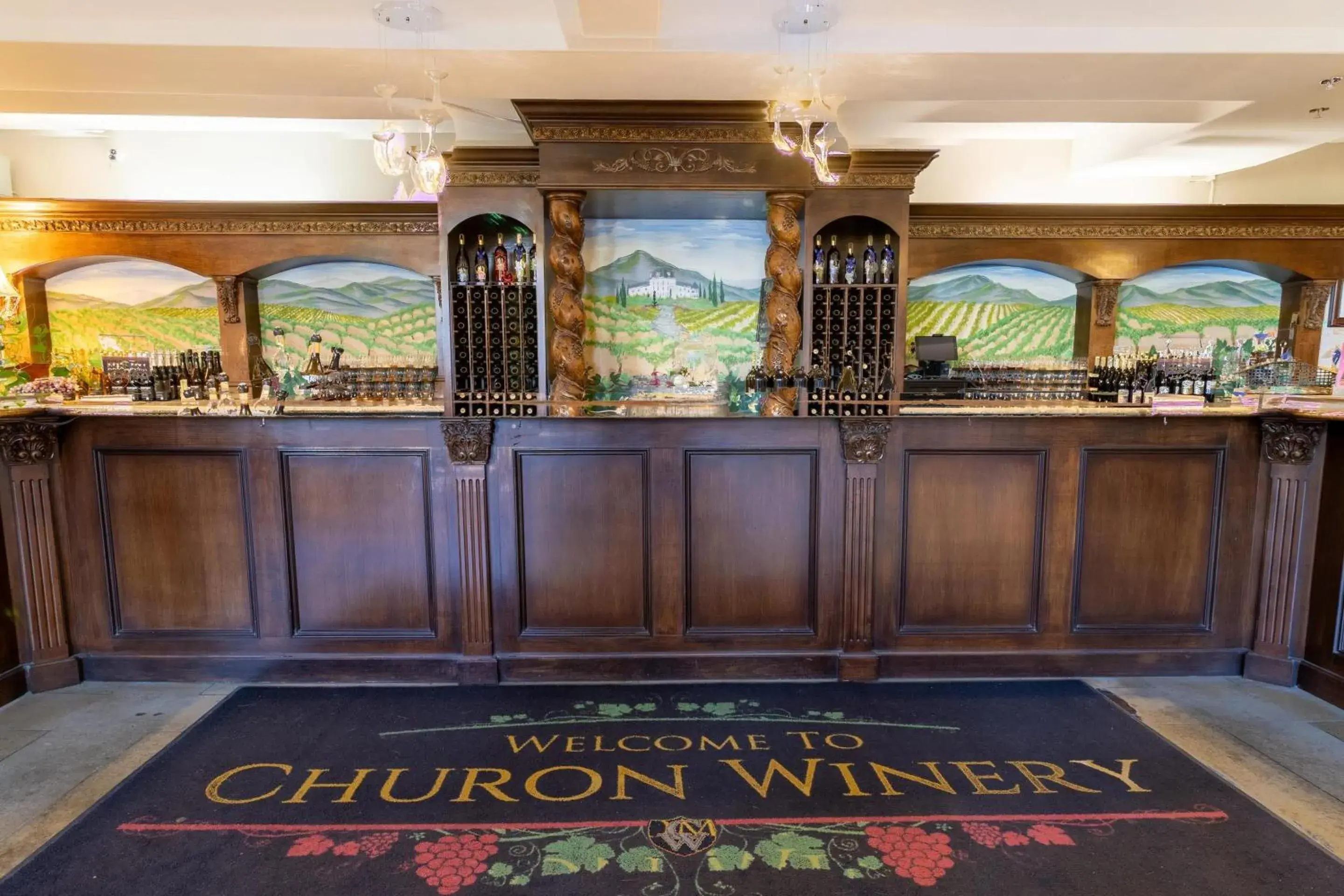 Lounge or bar in Churon Inn Winery Lounge or bar in Churon Inn Winery