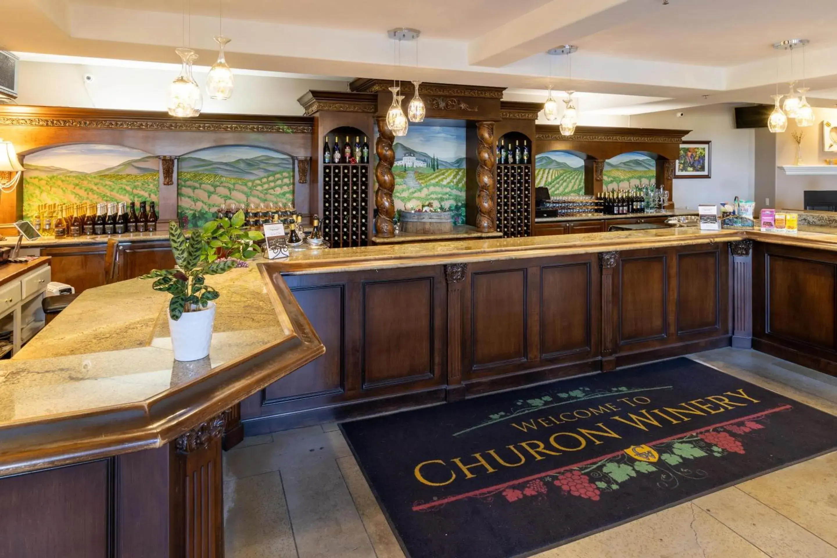 Lounge or bar in Churon Inn Winery Lounge or bar in Churon Inn Winery