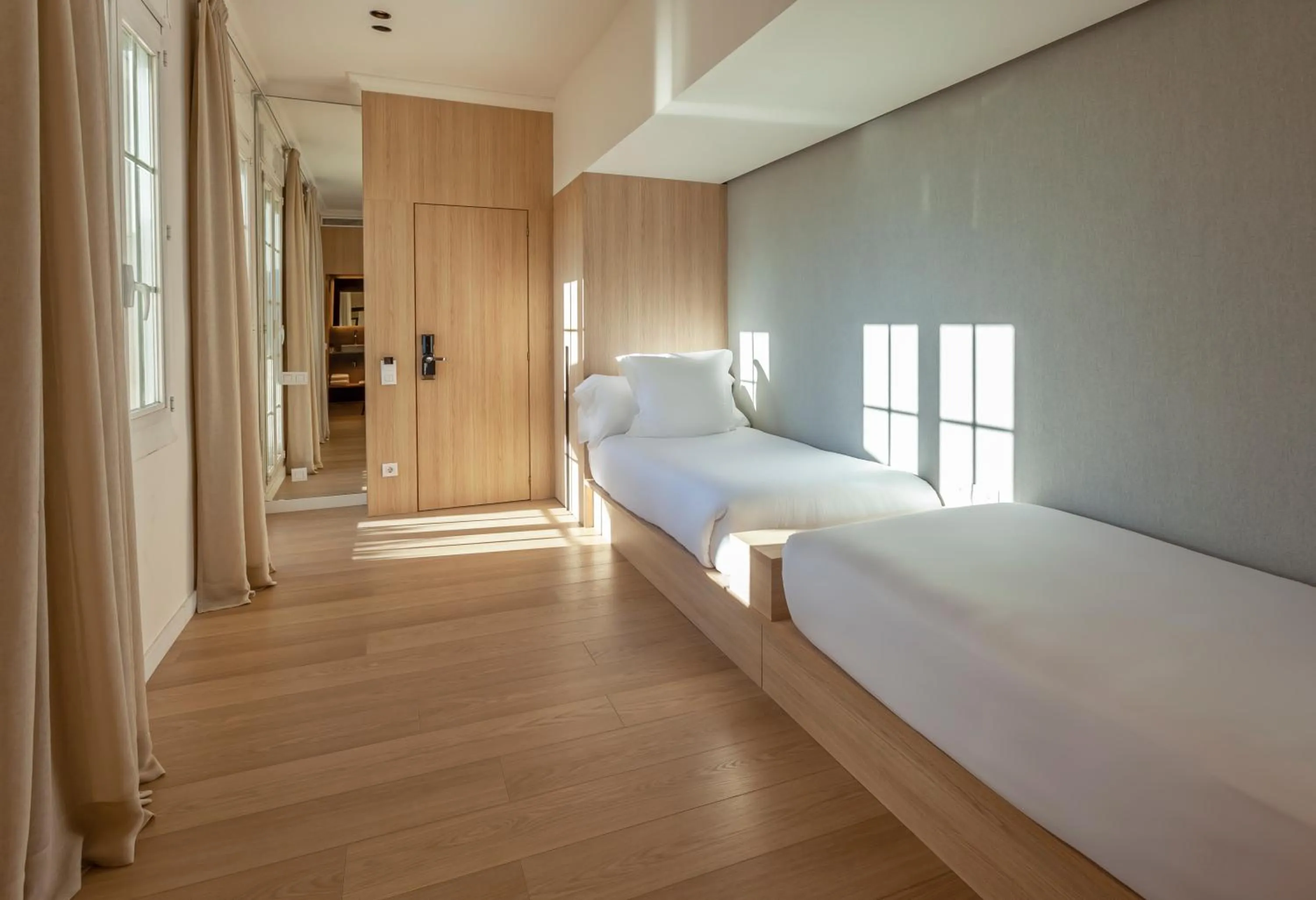 Bed in Hotel Astoria