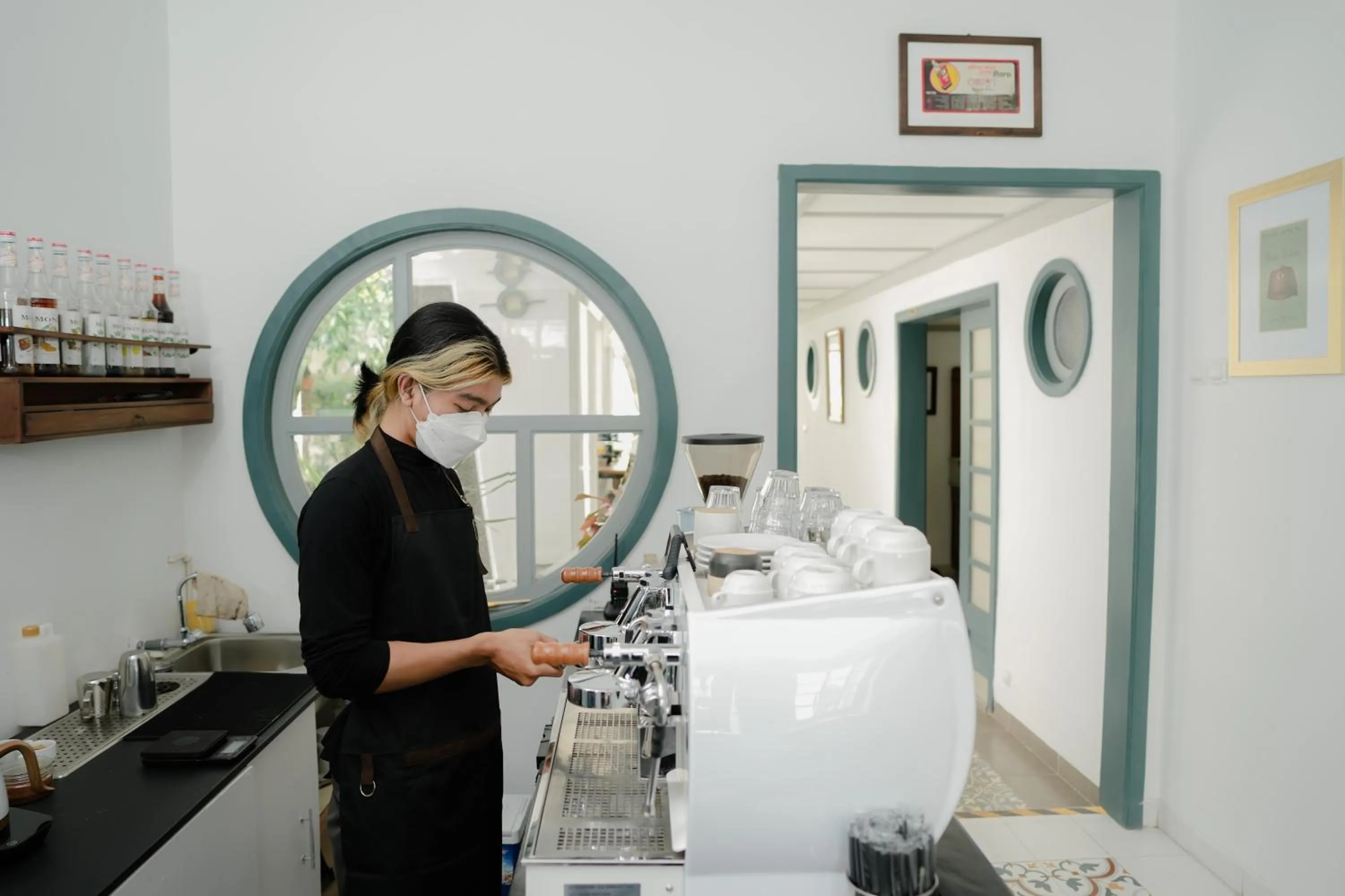 Coffee/tea facilities in CERIA HOTEL at Alun Alun Yogyakarta