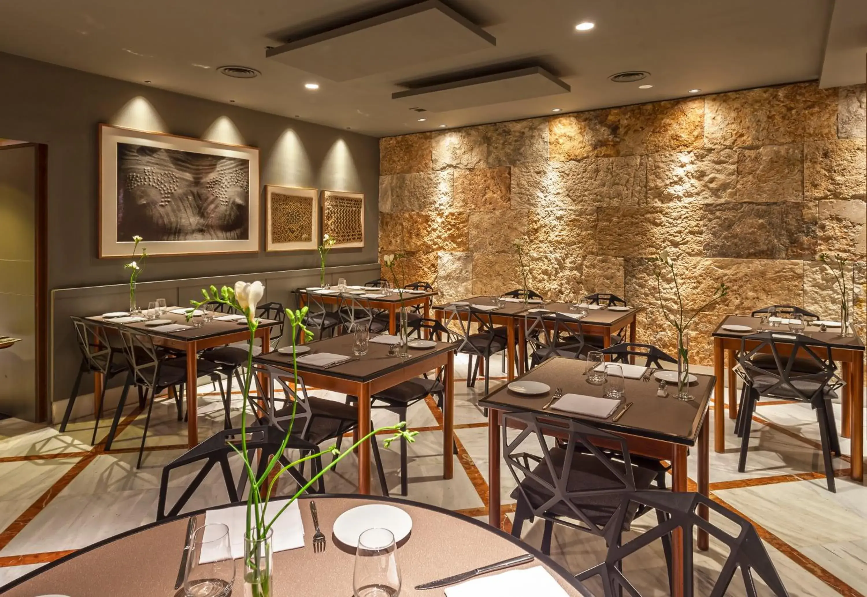 Restaurant/places to eat in Hotel Balmes, a member of Preferred Hotels & Resorts Restaurant/places to eat in Hotel Balmes, a member of Preferred Hotels & Resorts