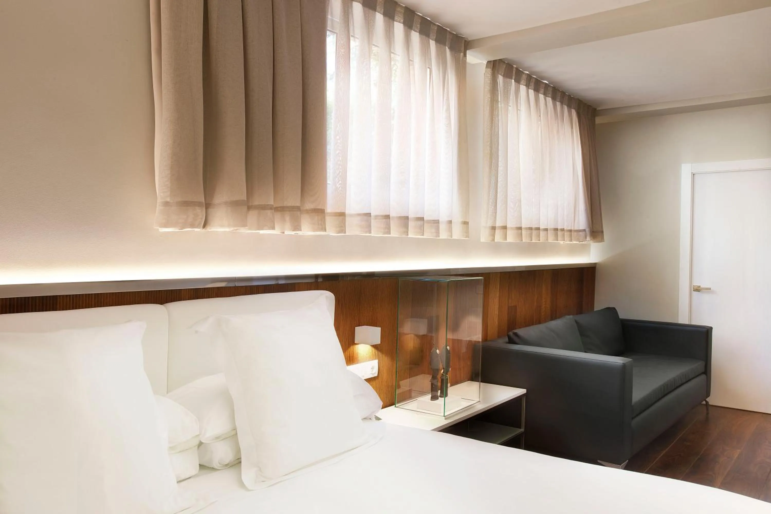 Photo of the whole room, Bed in Hotel Balmes, a member of Preferred Hotels & Resorts