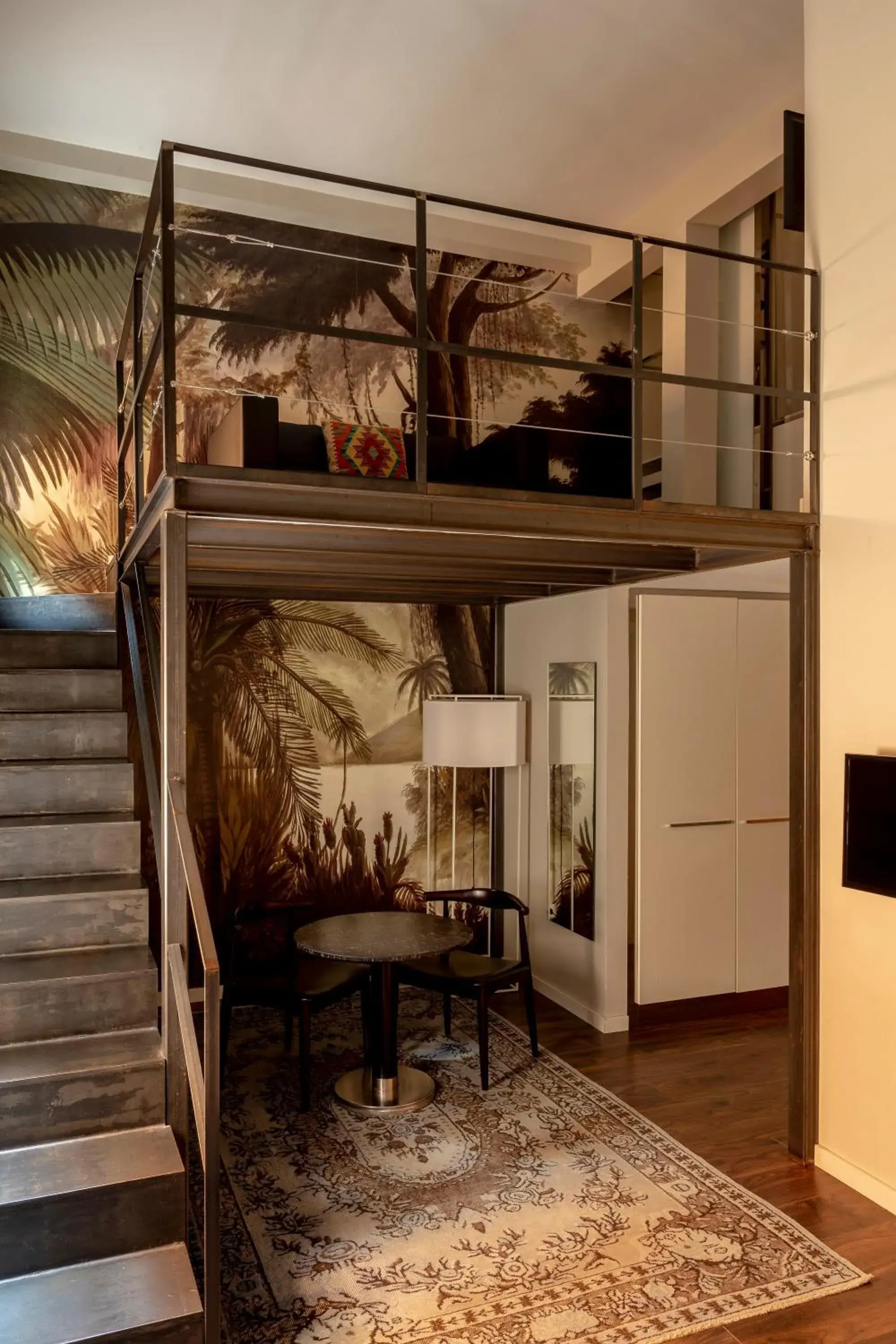 Suite in Hotel Balmes, a member of Preferred Hotels & Resorts Suite in Hotel Balmes, a member of Preferred Hotels & Resorts