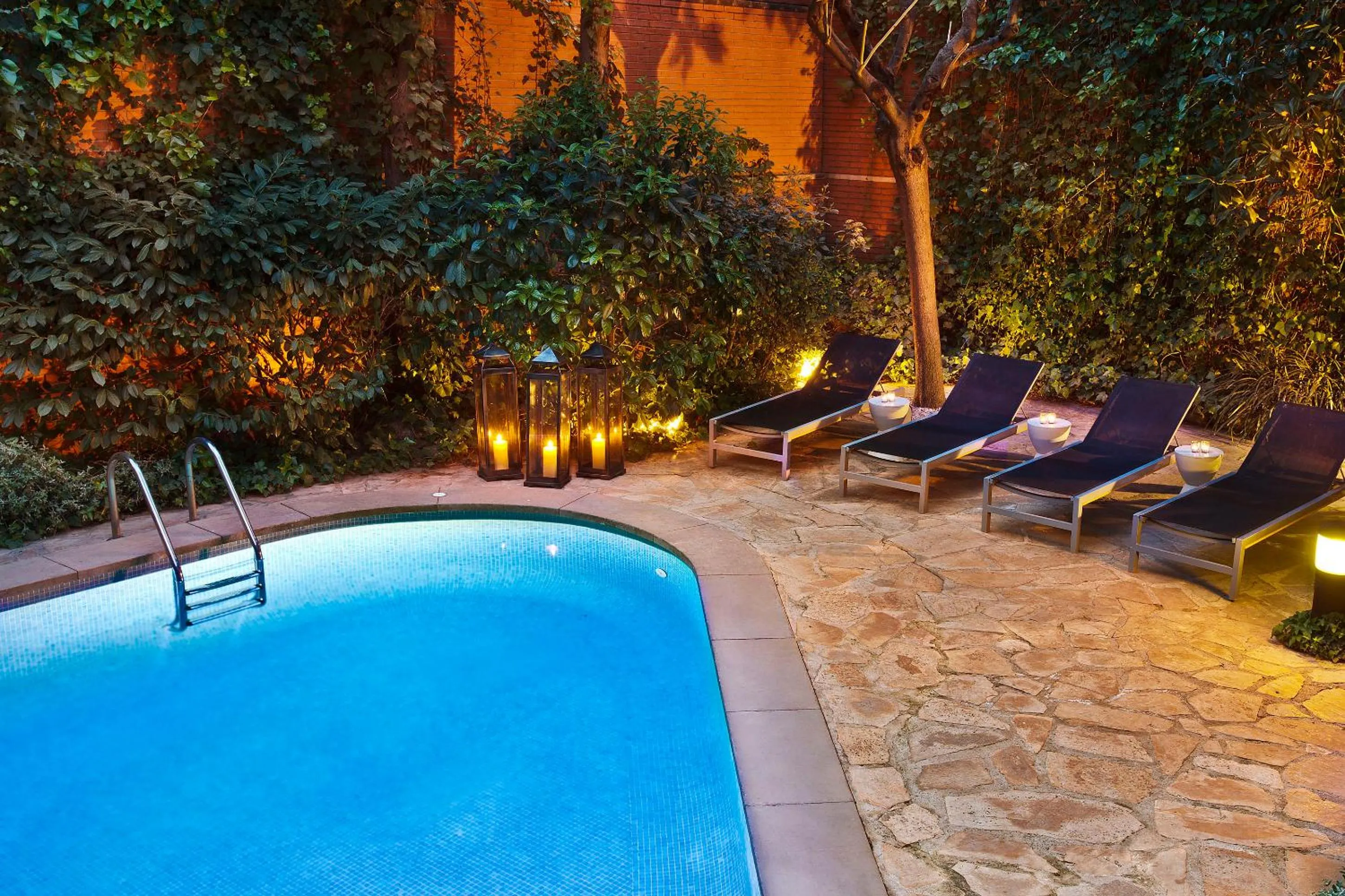 Swimming pool in Hotel Balmes, a member of Preferred Hotels & Resorts