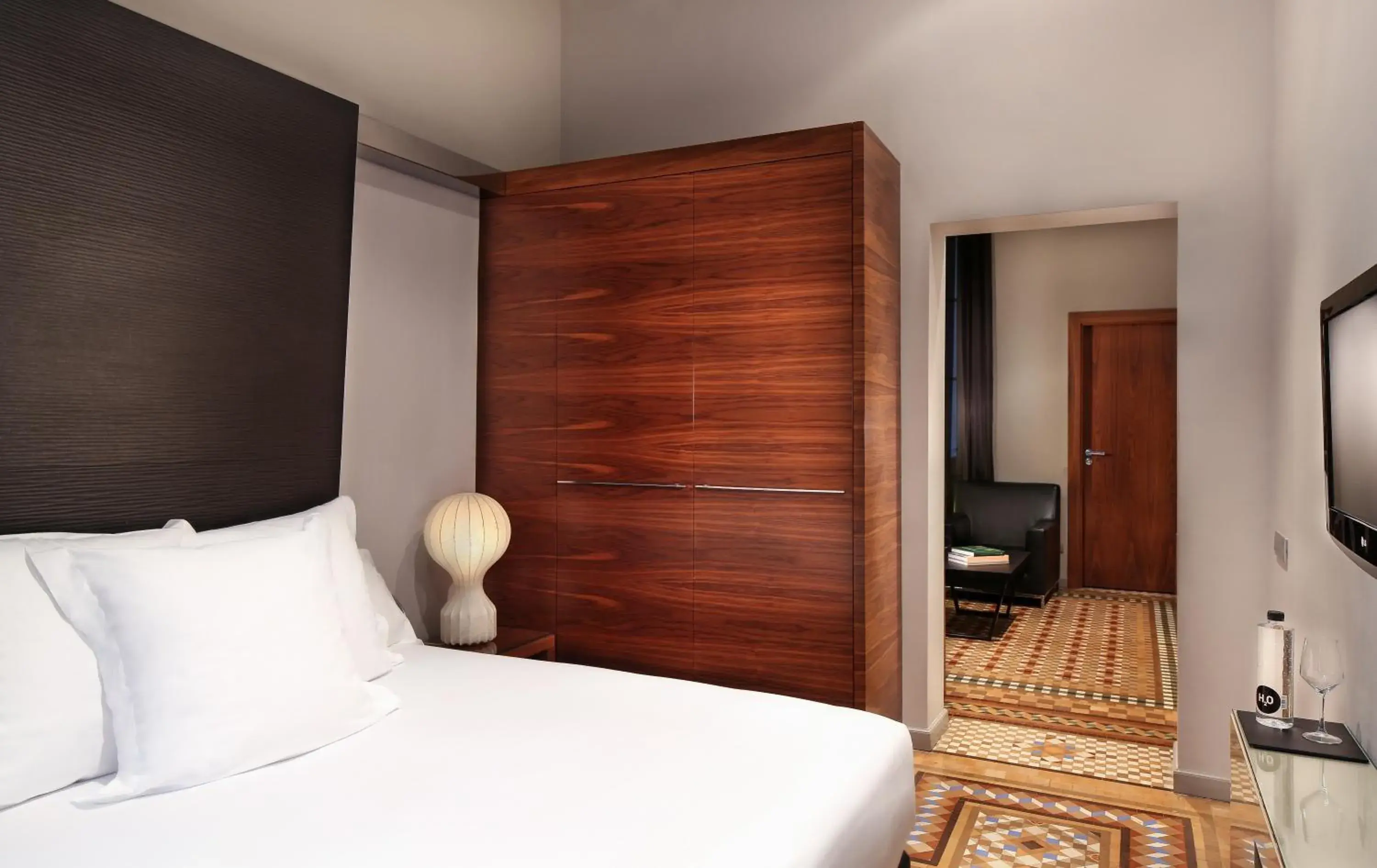 Bed in Hotel Balmes, a member of Preferred Hotels & Resorts Bed in Hotel Balmes, a member of Preferred Hotels & Resorts