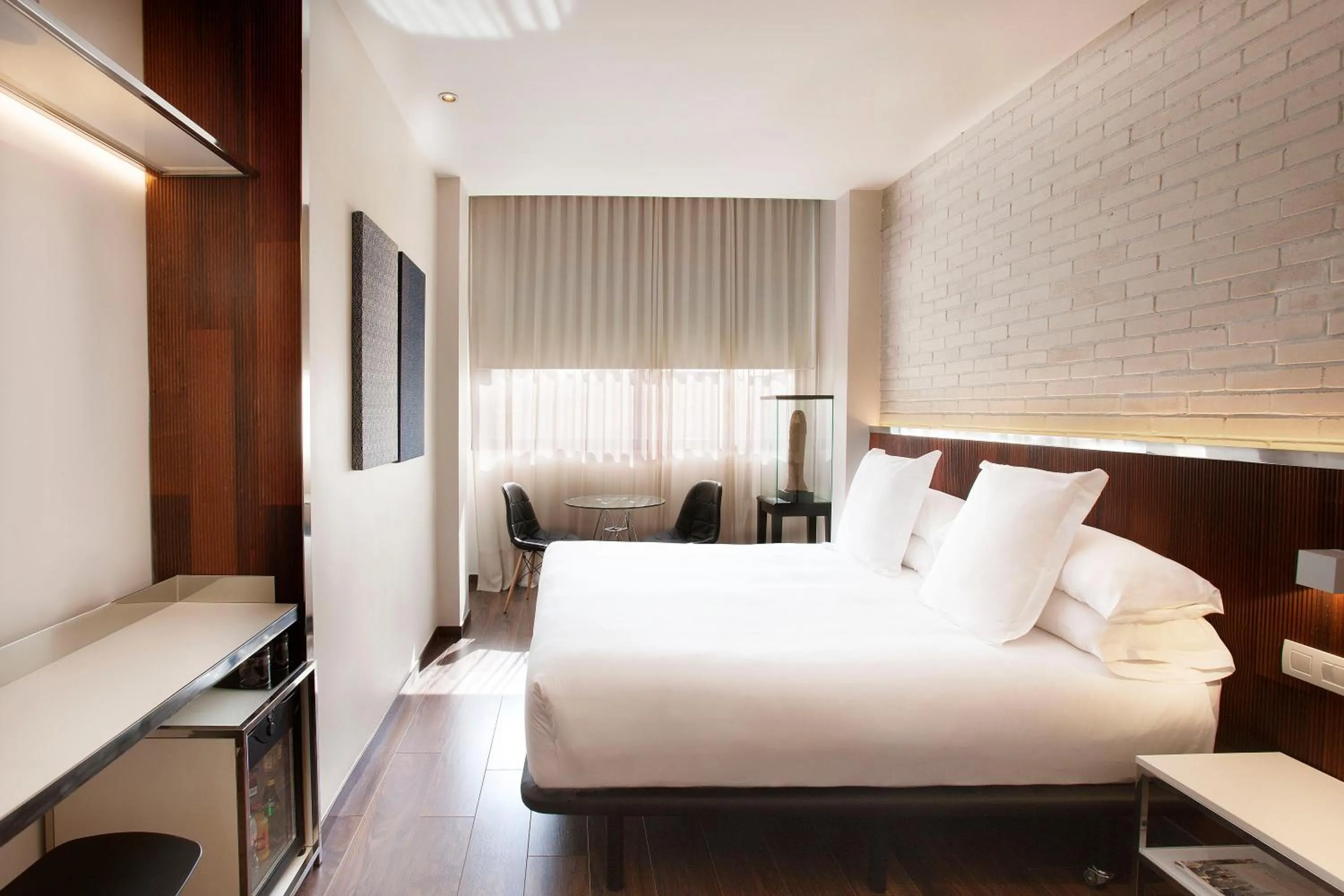 Photo of the whole room, Bed in Hotel Balmes, a member of Preferred Hotels & Resorts