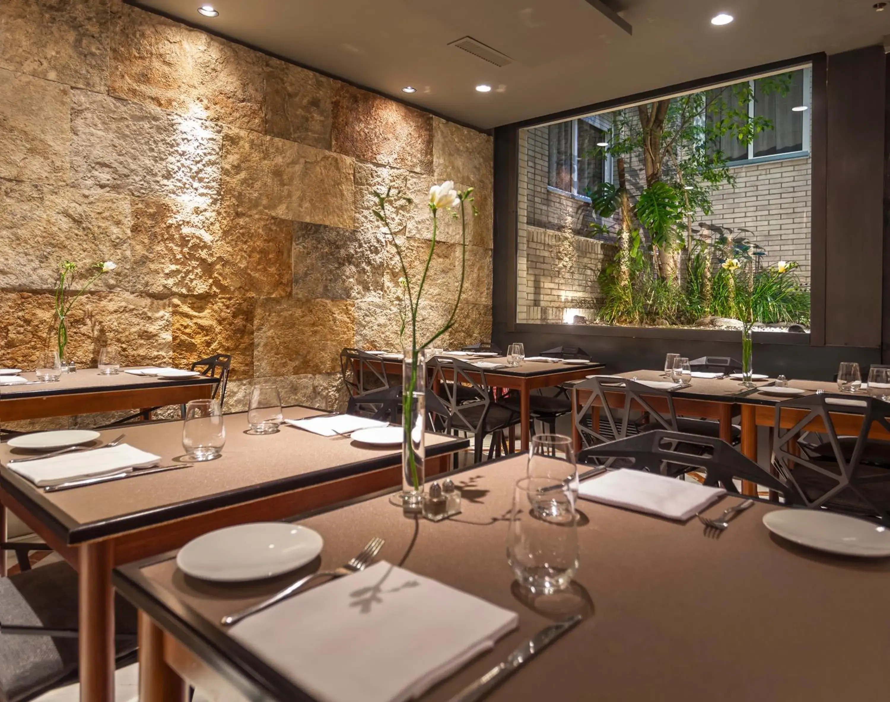 Restaurant/places to eat in Hotel Balmes, a member of Preferred Hotels & Resorts Restaurant/places to eat in Hotel Balmes, a member of Preferred Hotels & Resorts