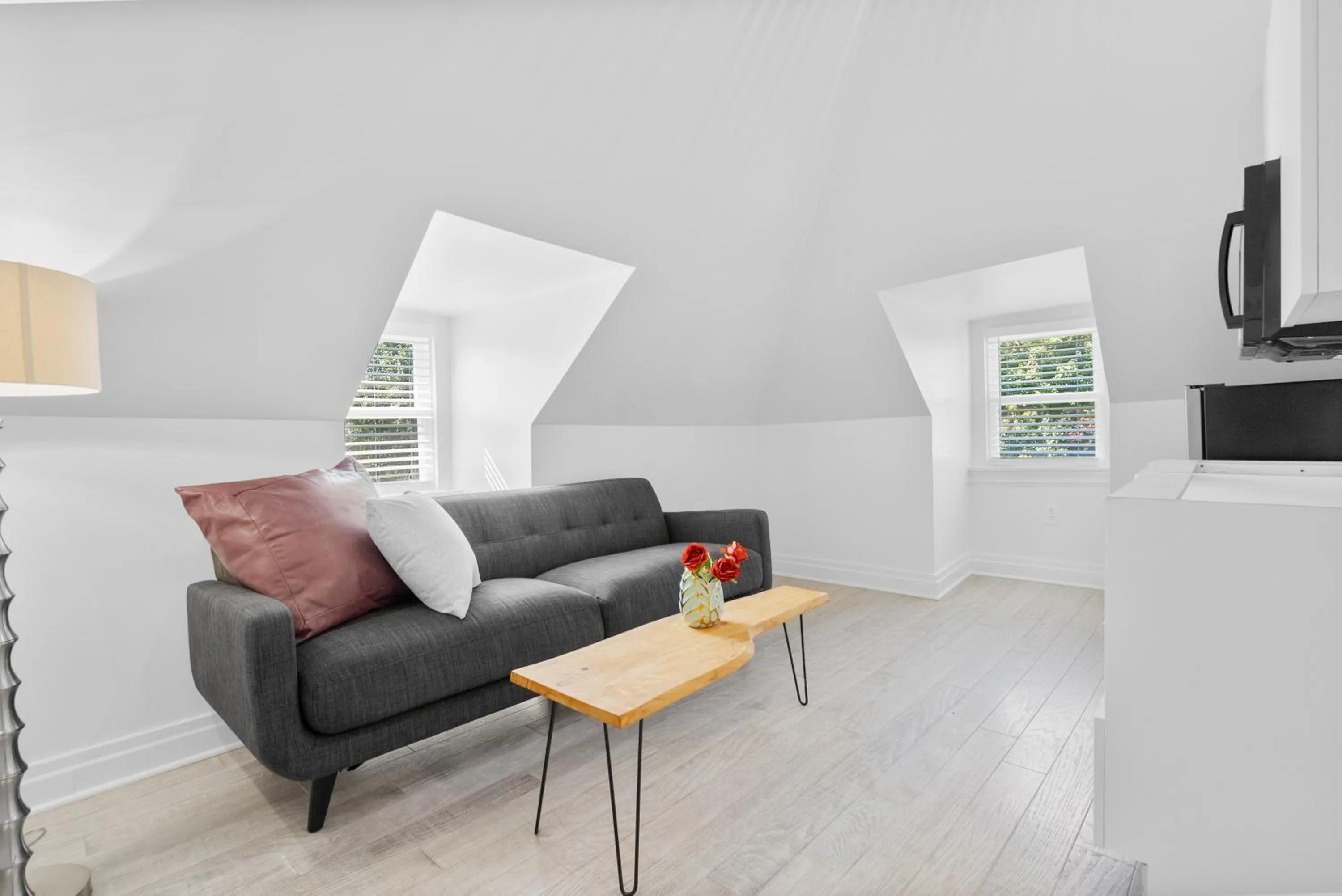 Seating area in Urban Oasis Ed Sheeran Vibes 15 Mins Away