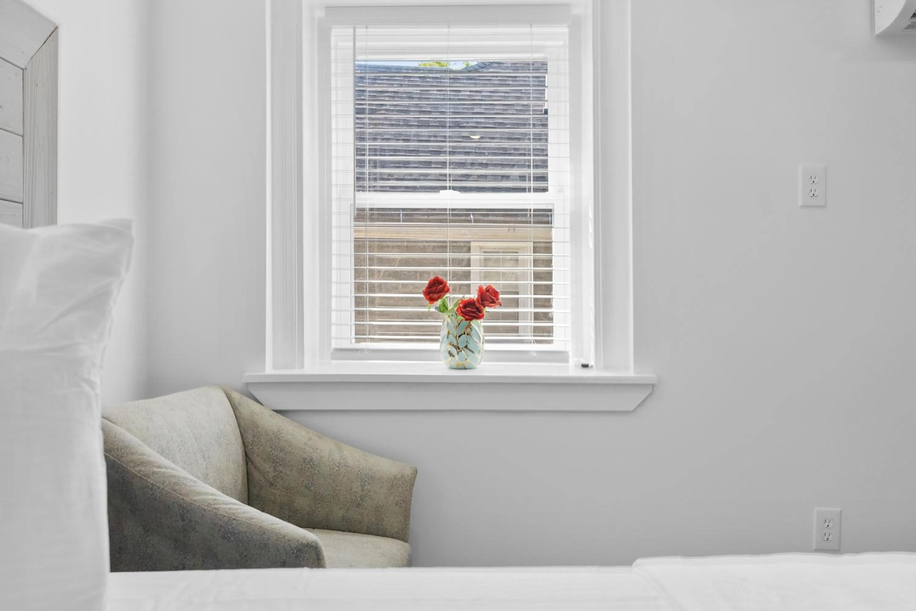 Bedroom, Bed in Urban Oasis Ed Sheeran Vibes 15 Mins Away