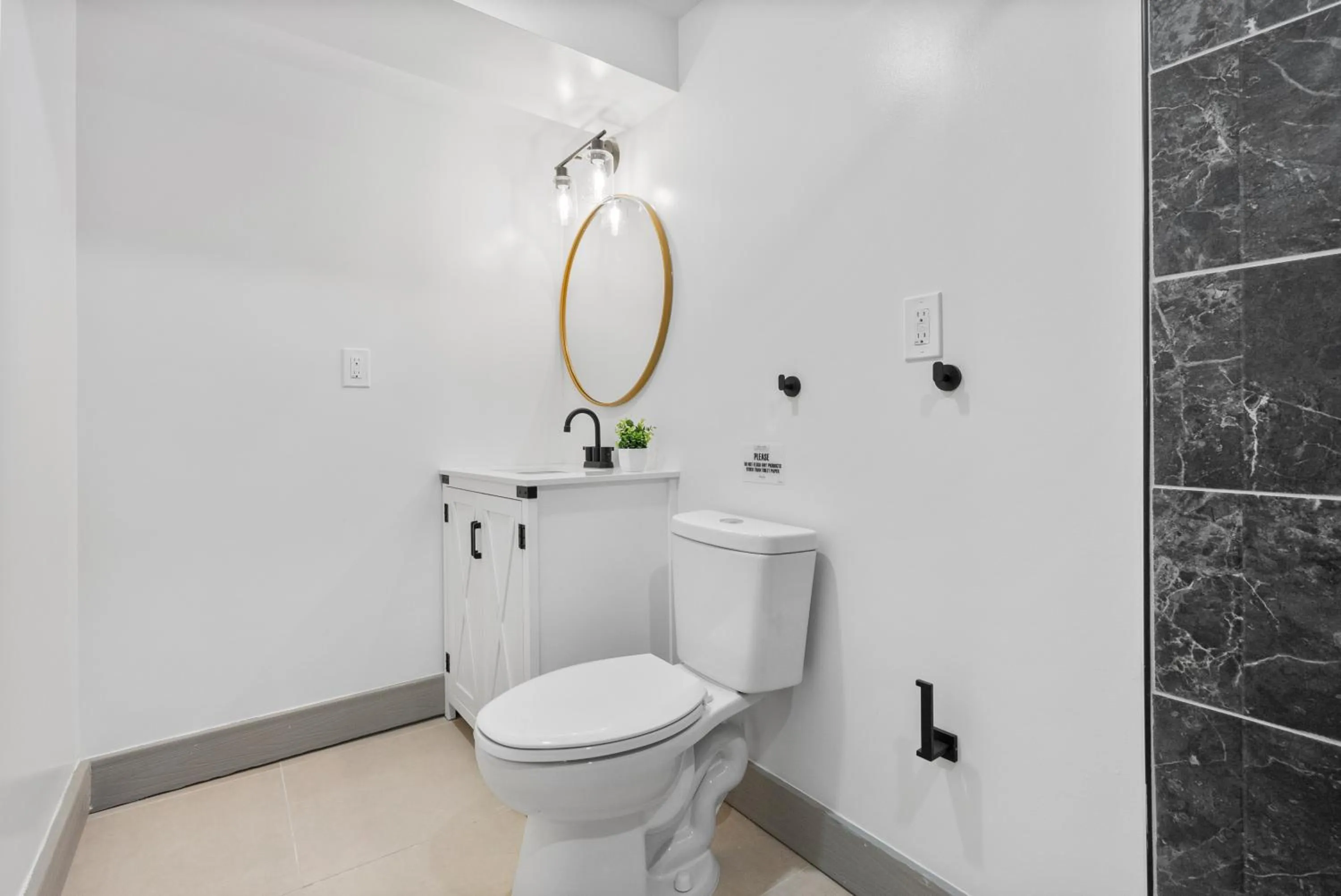 Bathroom in Urban Oasis Ed Sheeran Vibes 15 Mins Away