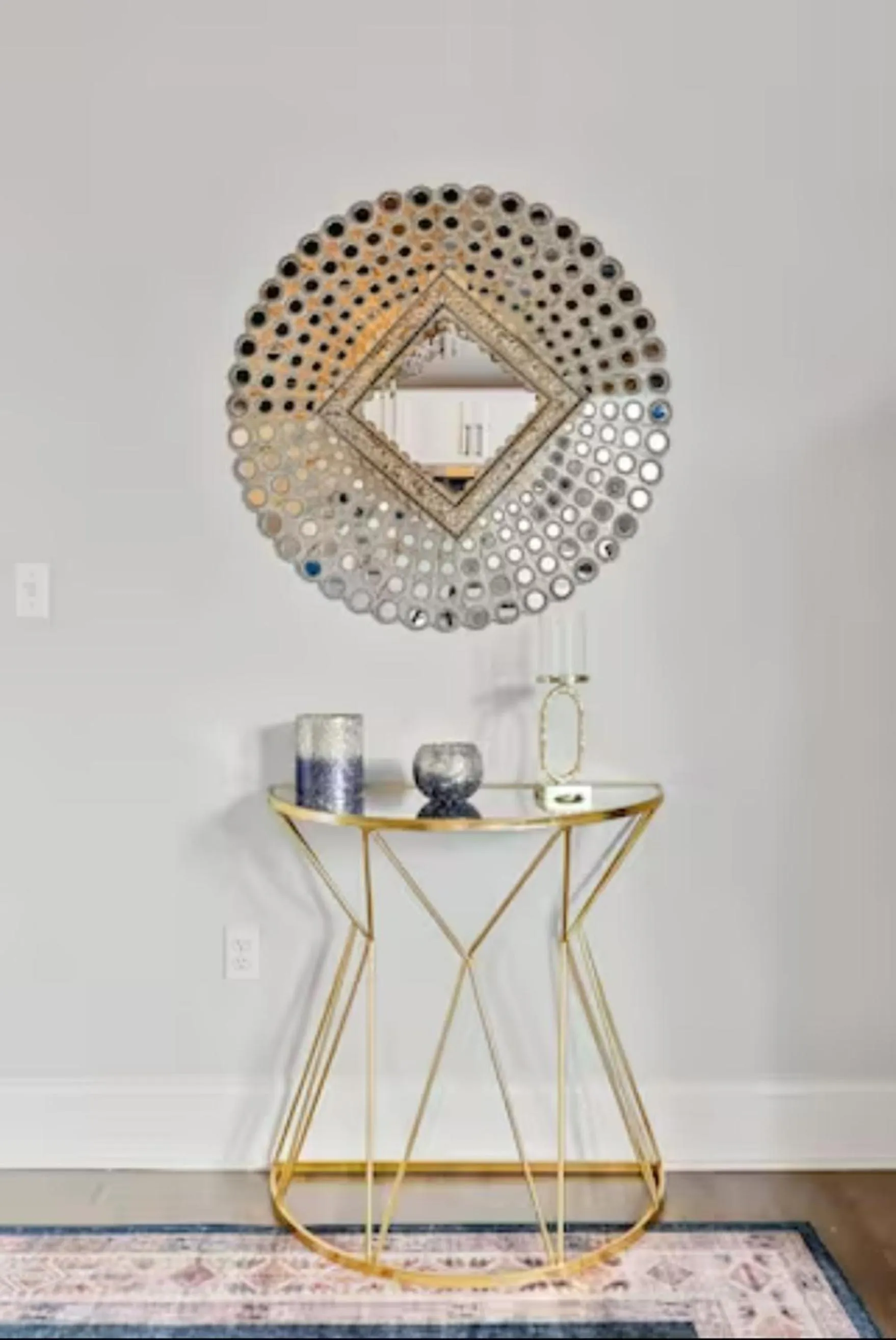 Decorative detail in Urban Oasis Ed Sheeran Vibes 15 Mins Away