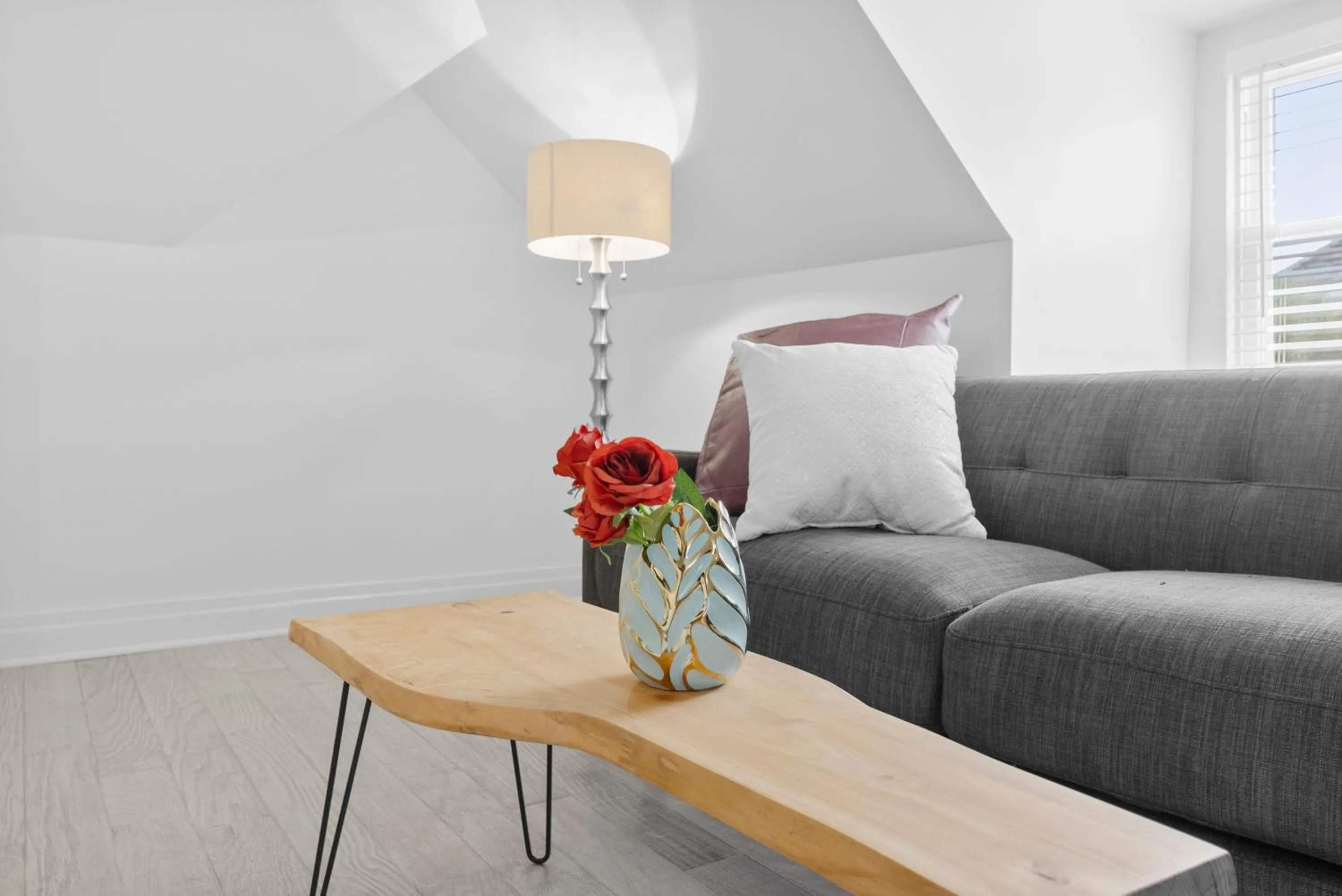 Seating area in Urban Oasis Ed Sheeran Vibes 15 Mins Away