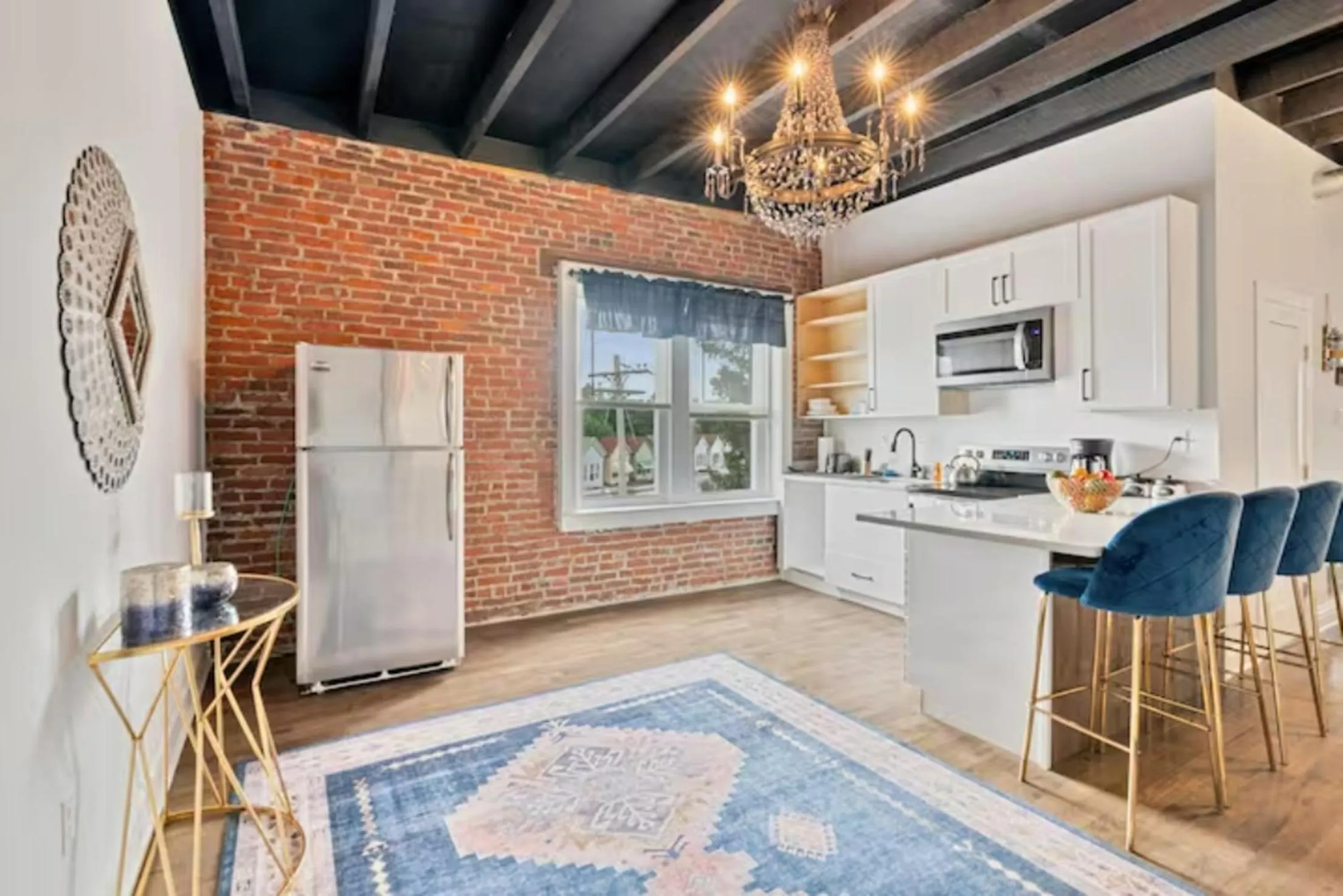 Kitchen or kitchenette in Urban Oasis Ed Sheeran Vibes 15 Mins Away