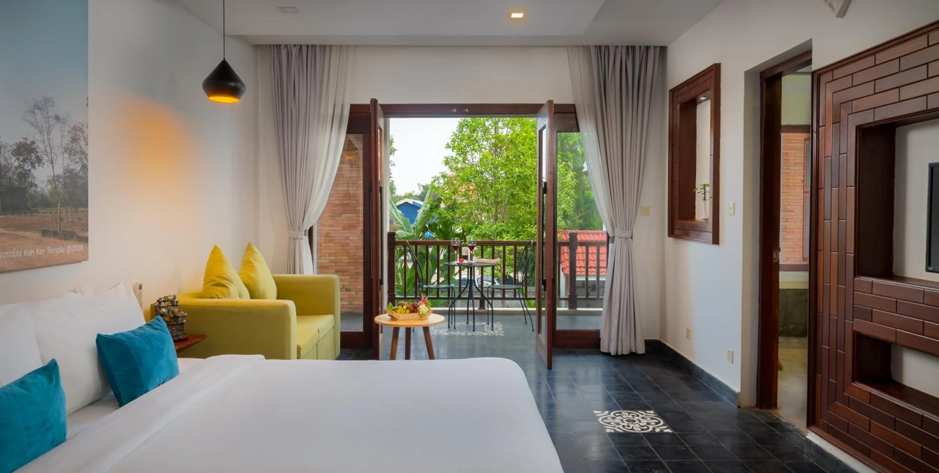 View (from property/room), Bed in Bopha Watbo Residence