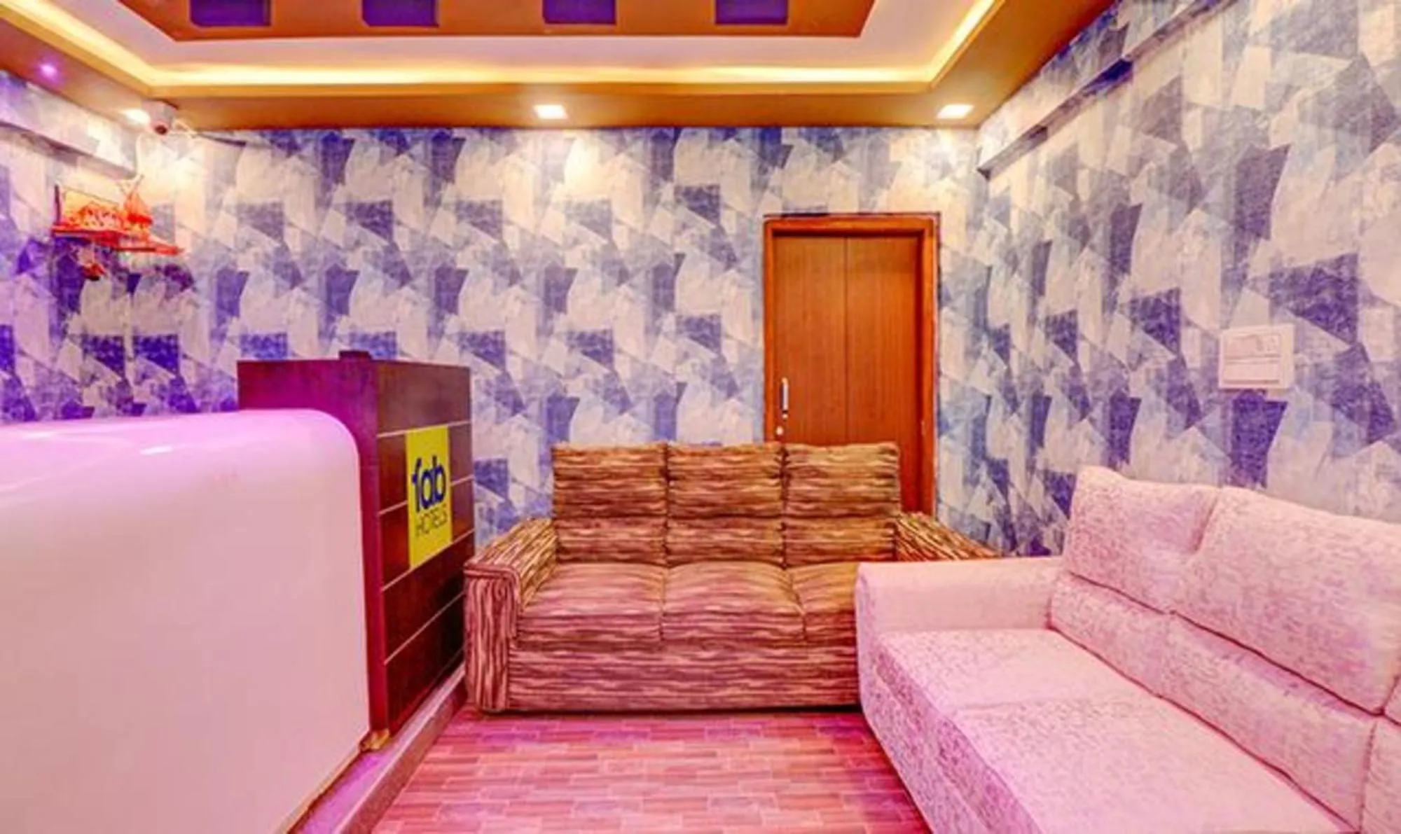 Lobby or reception in Via Kings Suites