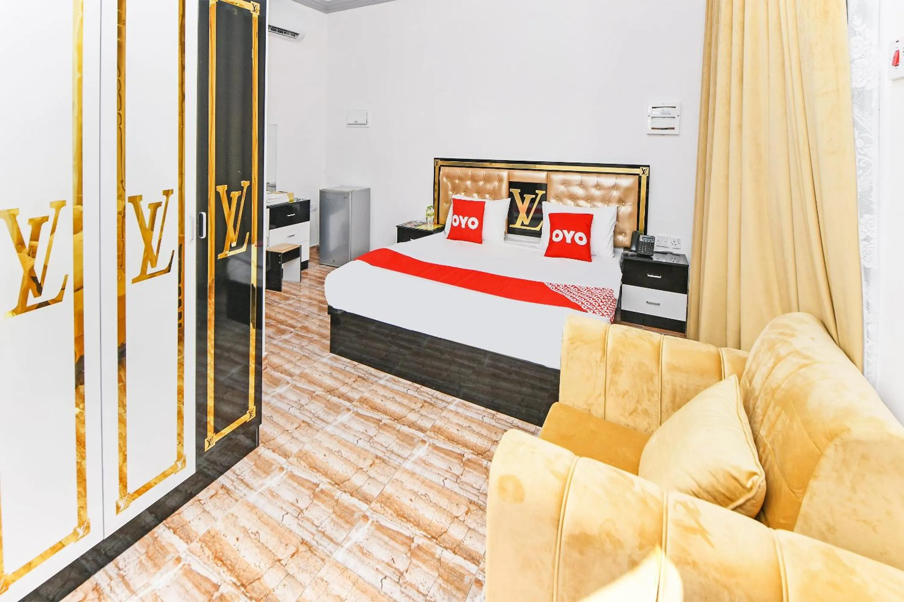 Bedroom, Bed in OYO 138 Gulf Sand Motel