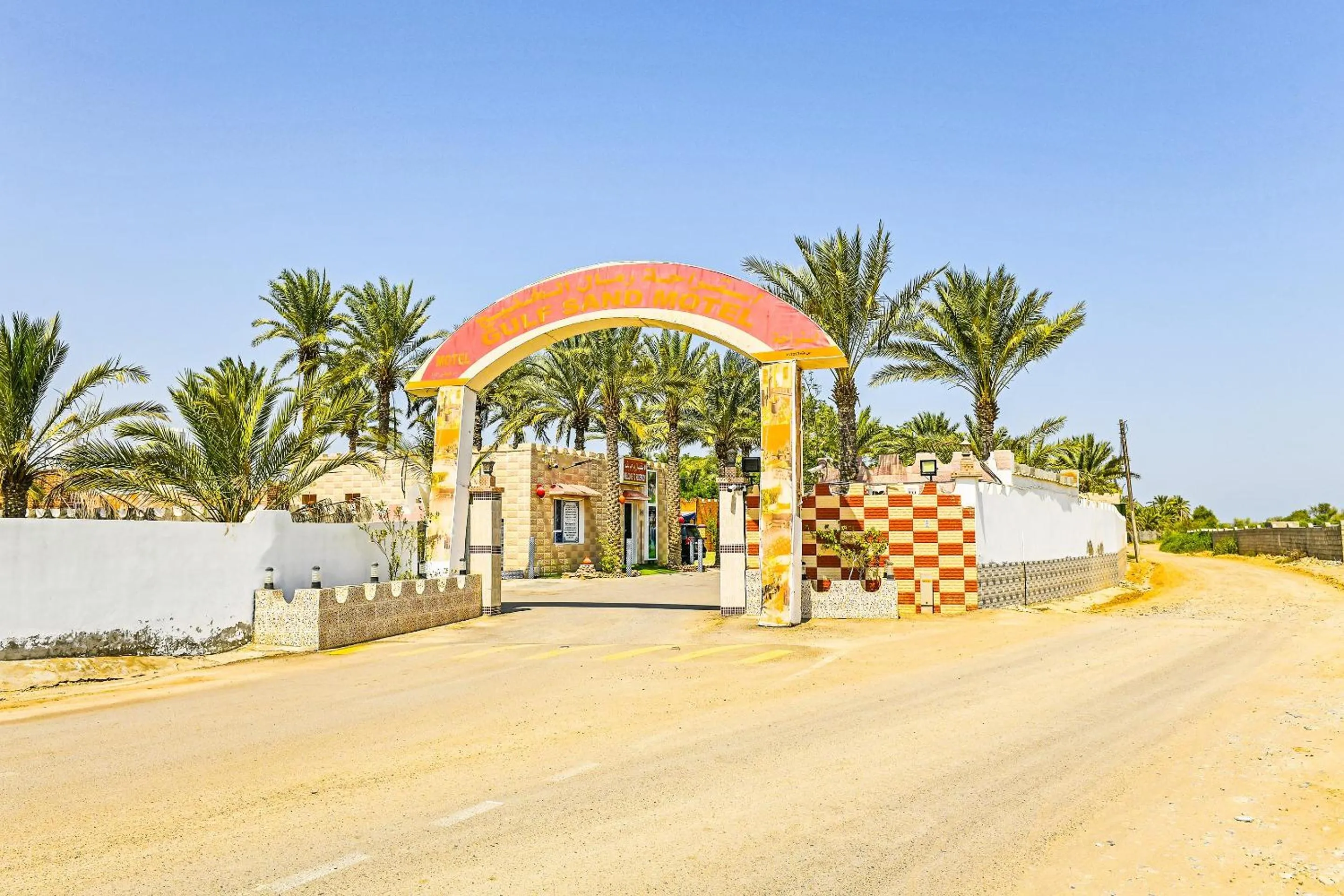 Facade/entrance in OYO 138 Gulf Sand Motel
