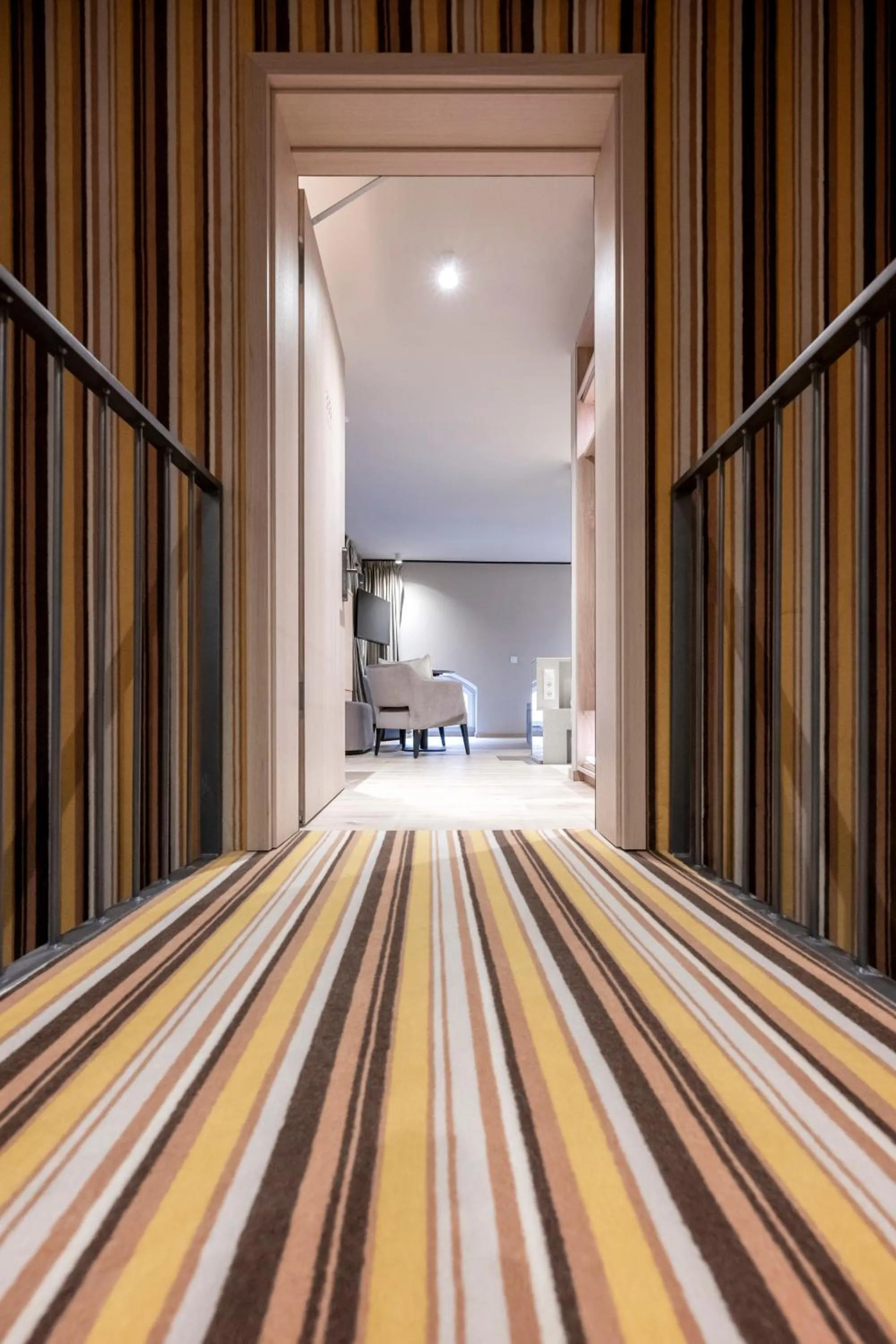 Facade/entrance, Bed in HOTEL & SPA Goldene Rose