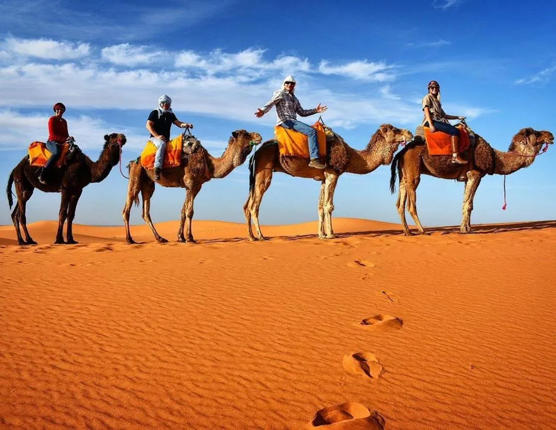 Day in Les Pyramides Hotel Merzouga