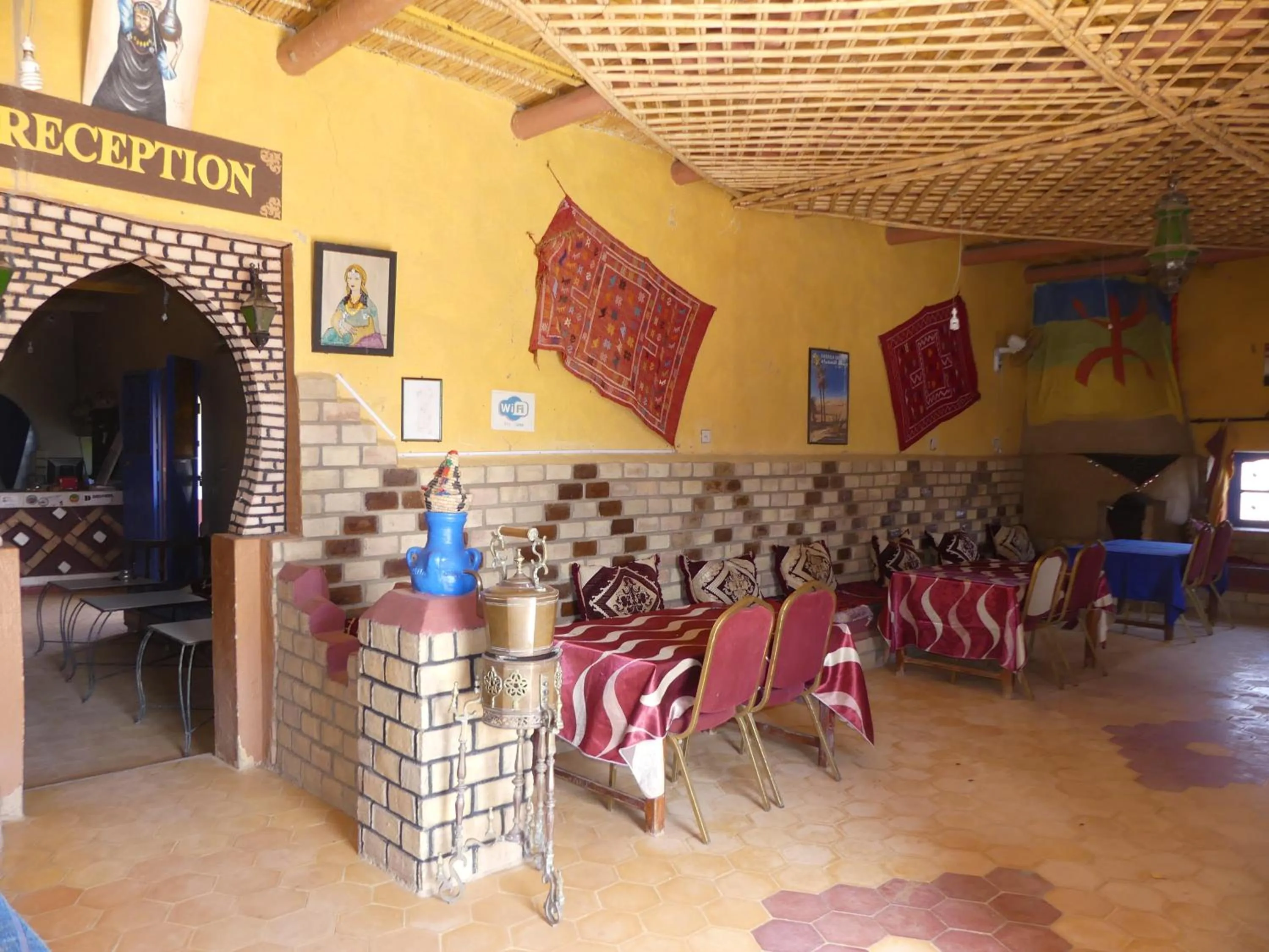 Restaurant/places to eat in Les Pyramides Hotel Merzouga