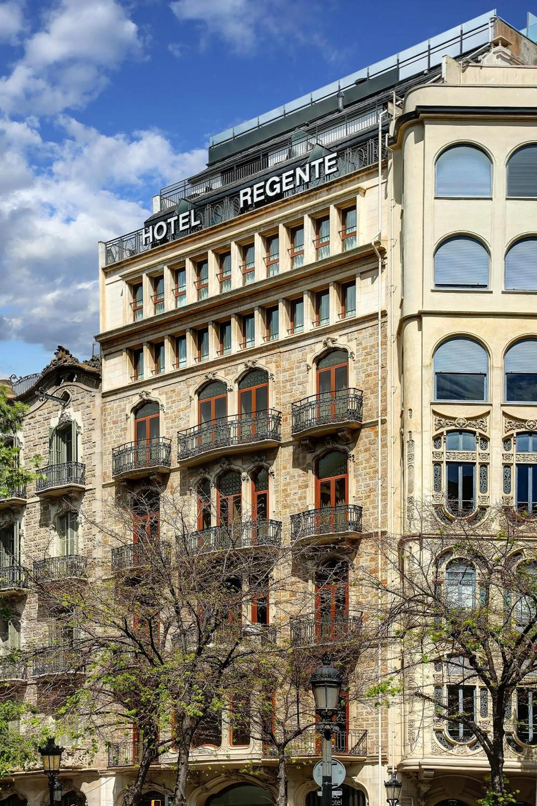 Property building in HCC Regente