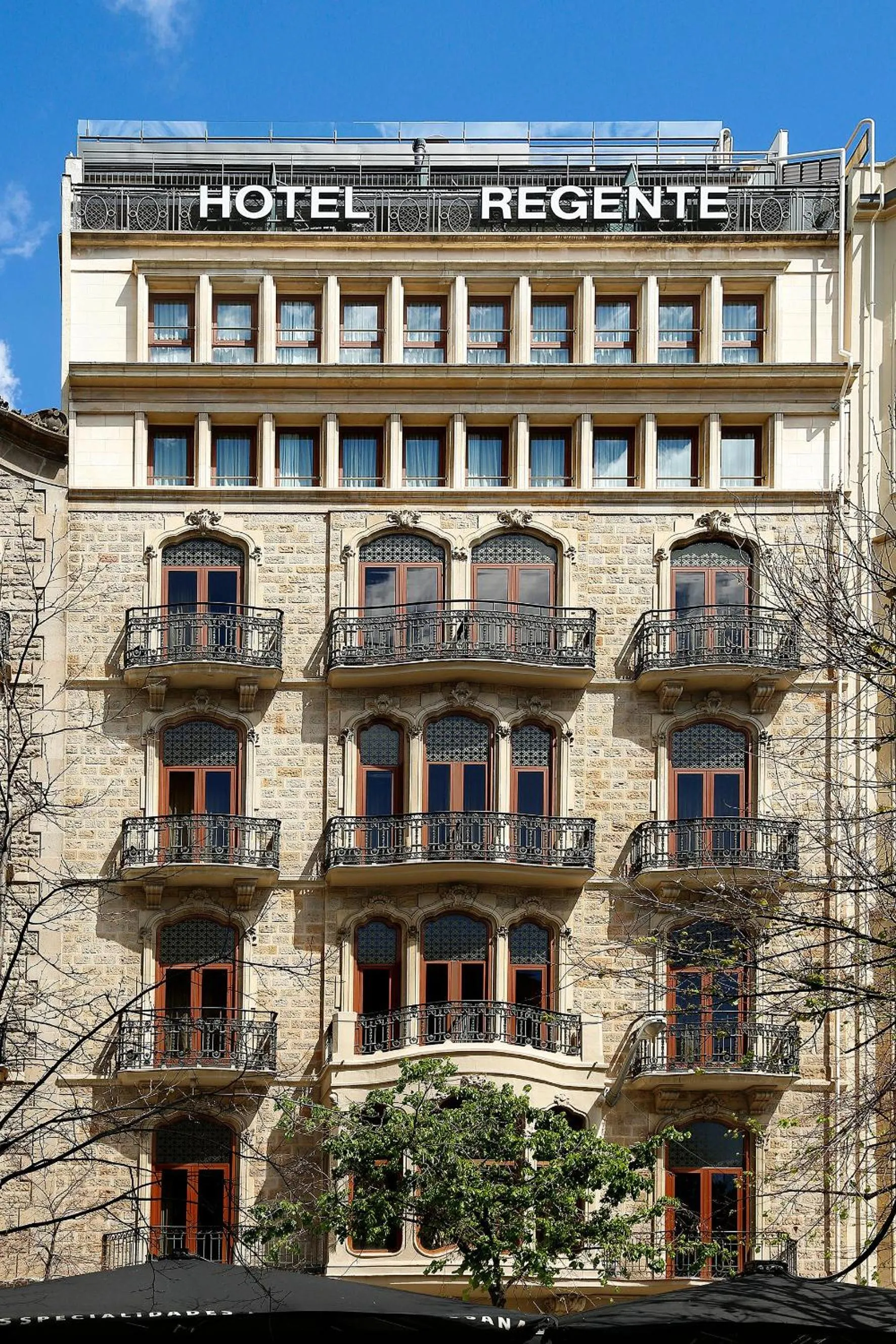 Property building in HCC Regente