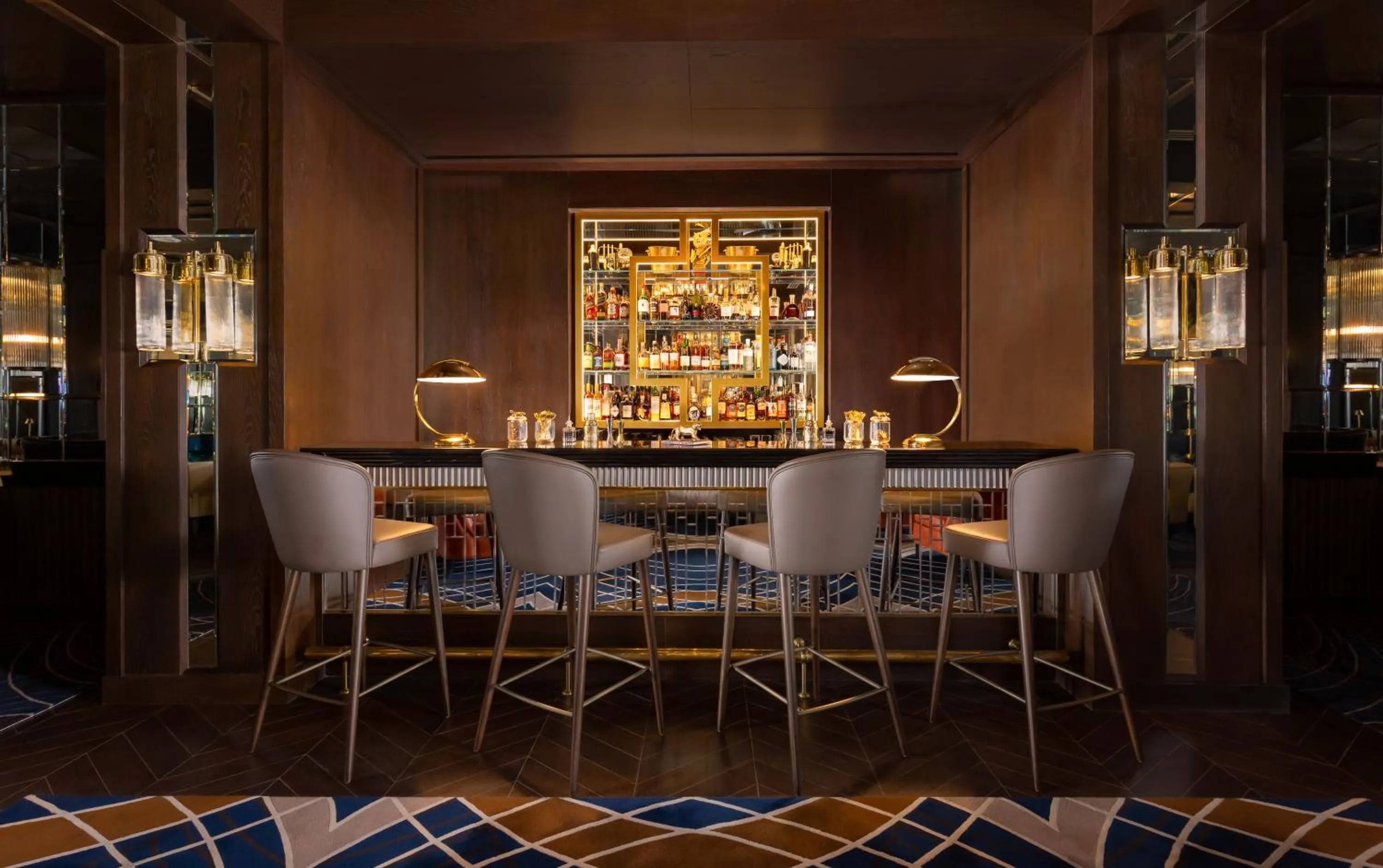 Lounge or bar in The Ritz-Carlton, Baku