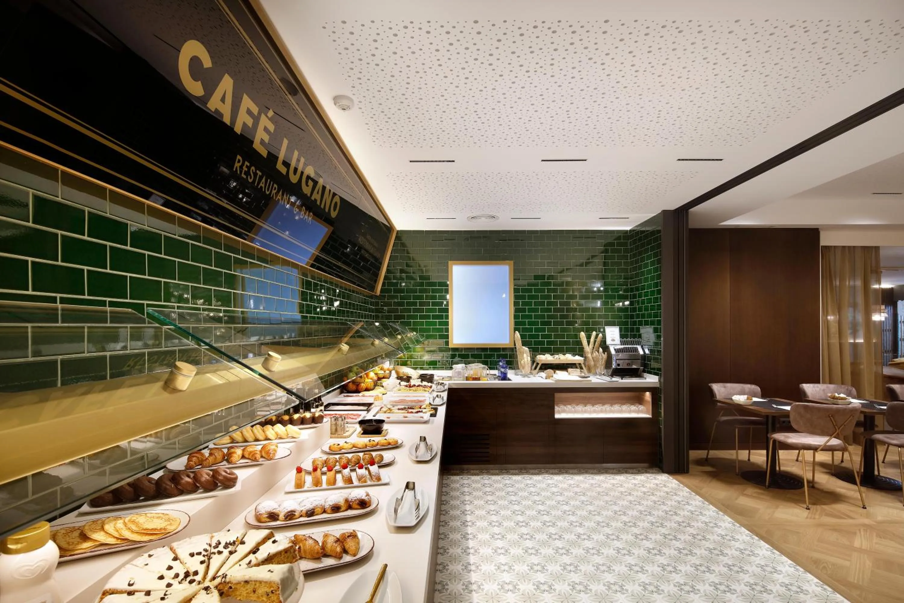 Restaurant/places to eat in HCC St. Moritz