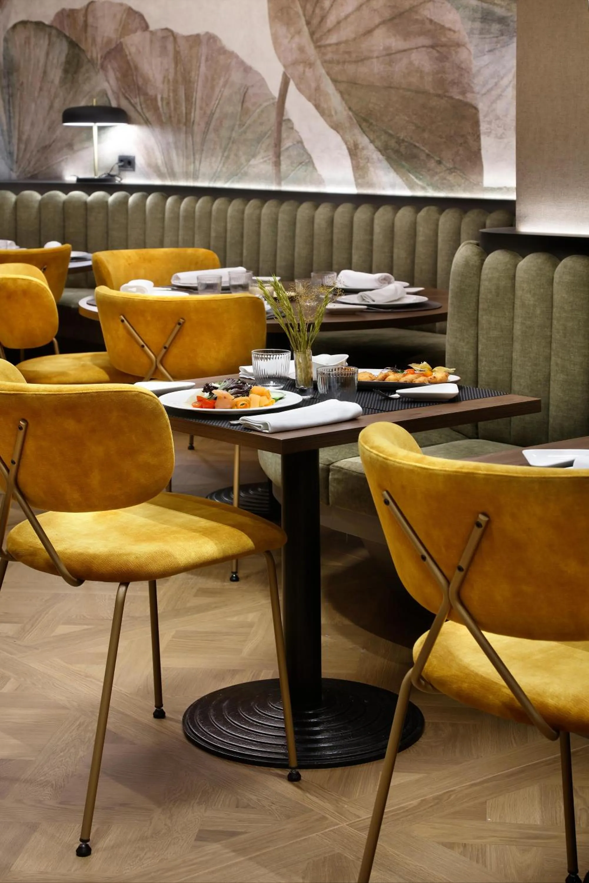 Restaurant/places to eat in HCC St. Moritz