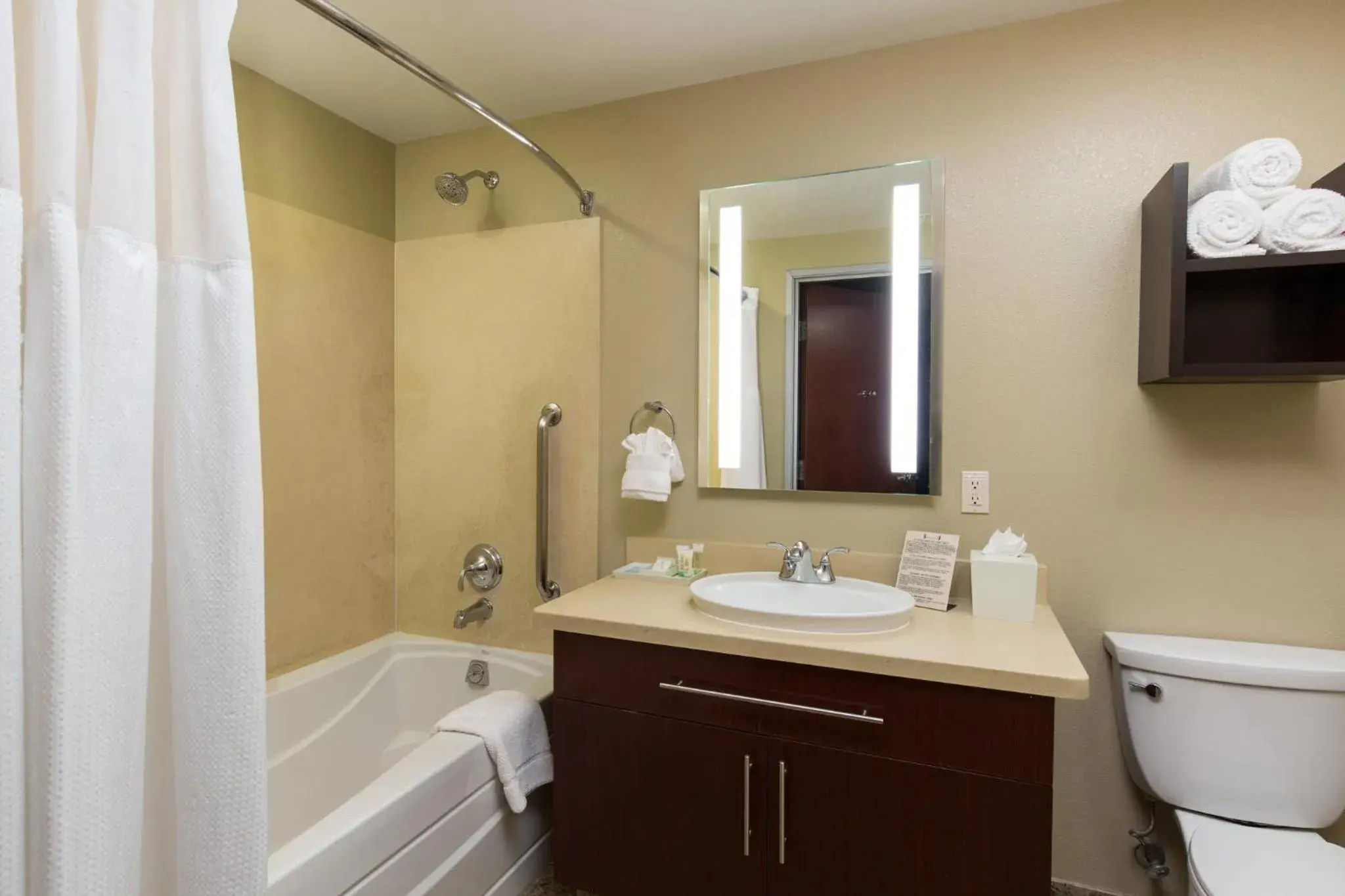 Bathroom in Staybridge Suites Las Vegas - Stadium District Bathroom in Staybridge Suites Las Vegas - Stadium District