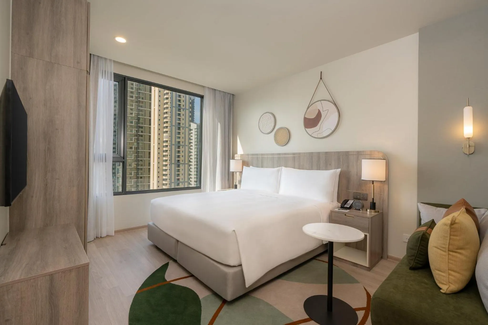 Photo of the whole room, Bed in Staybridge Suites Bangkok Sukhumvit by IHG