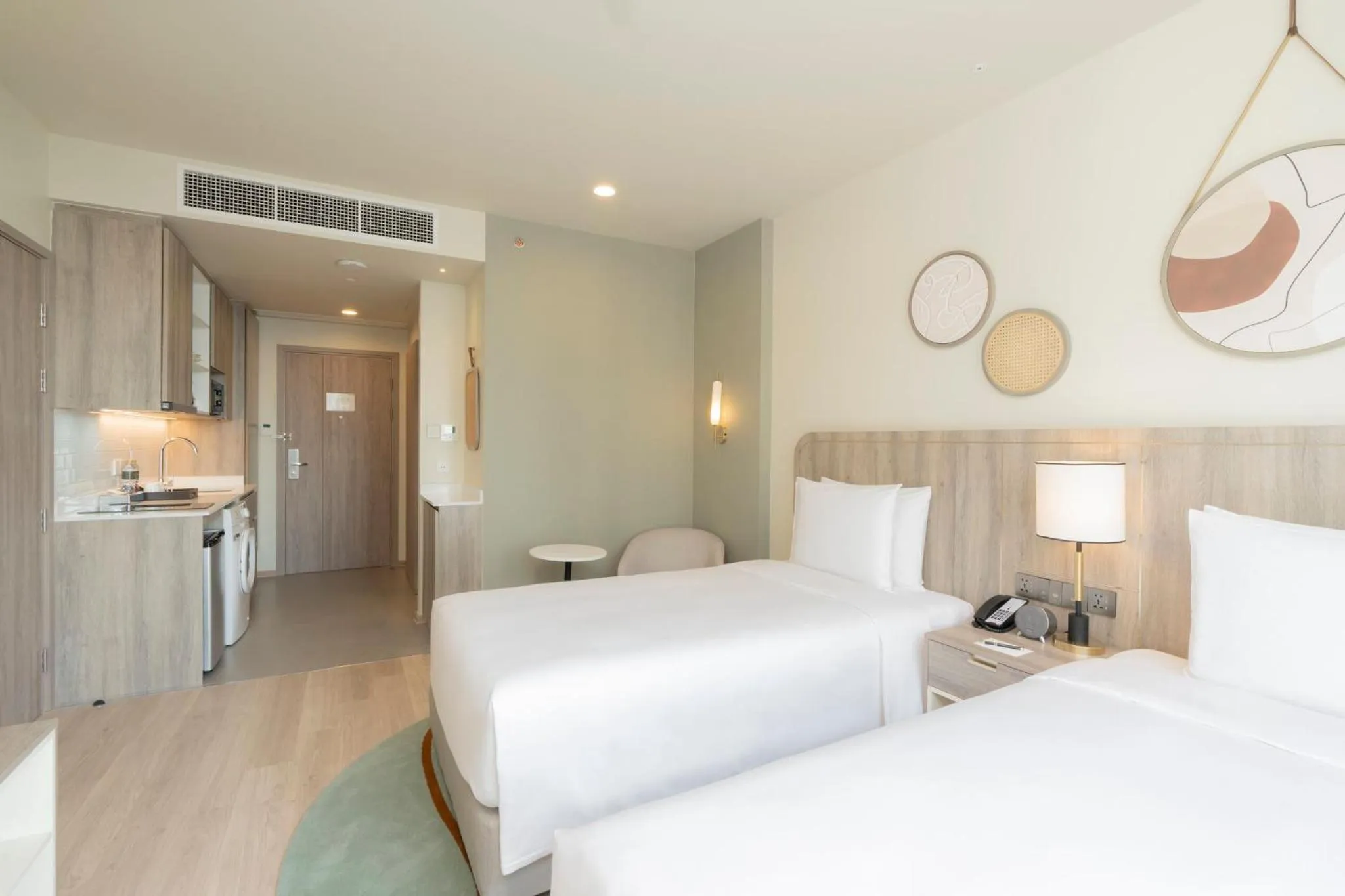 Photo of the whole room, Bed in Staybridge Suites Bangkok Sukhumvit by IHG