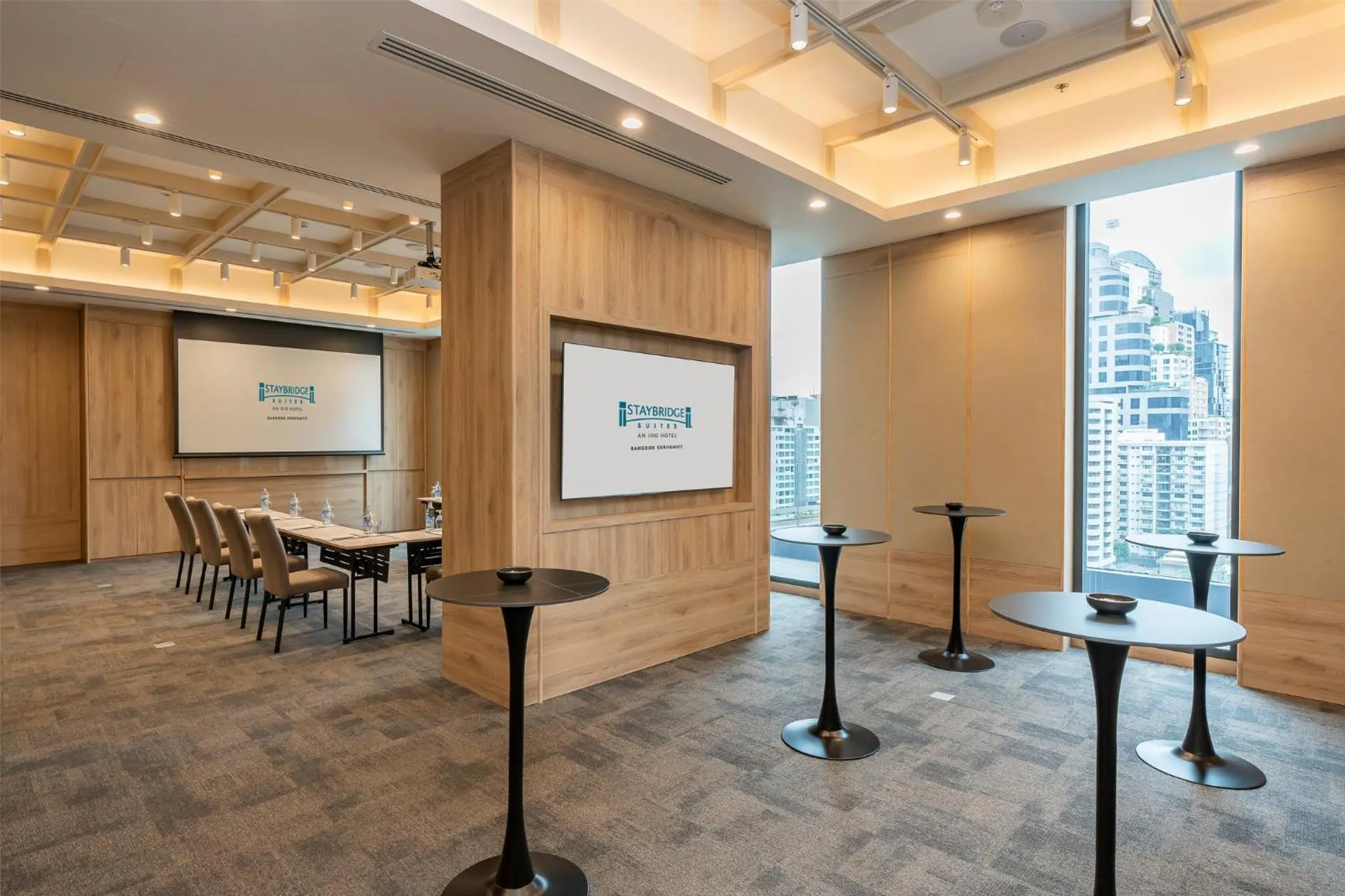 Meeting/conference room in Staybridge Suites Bangkok Sukhumvit by IHG