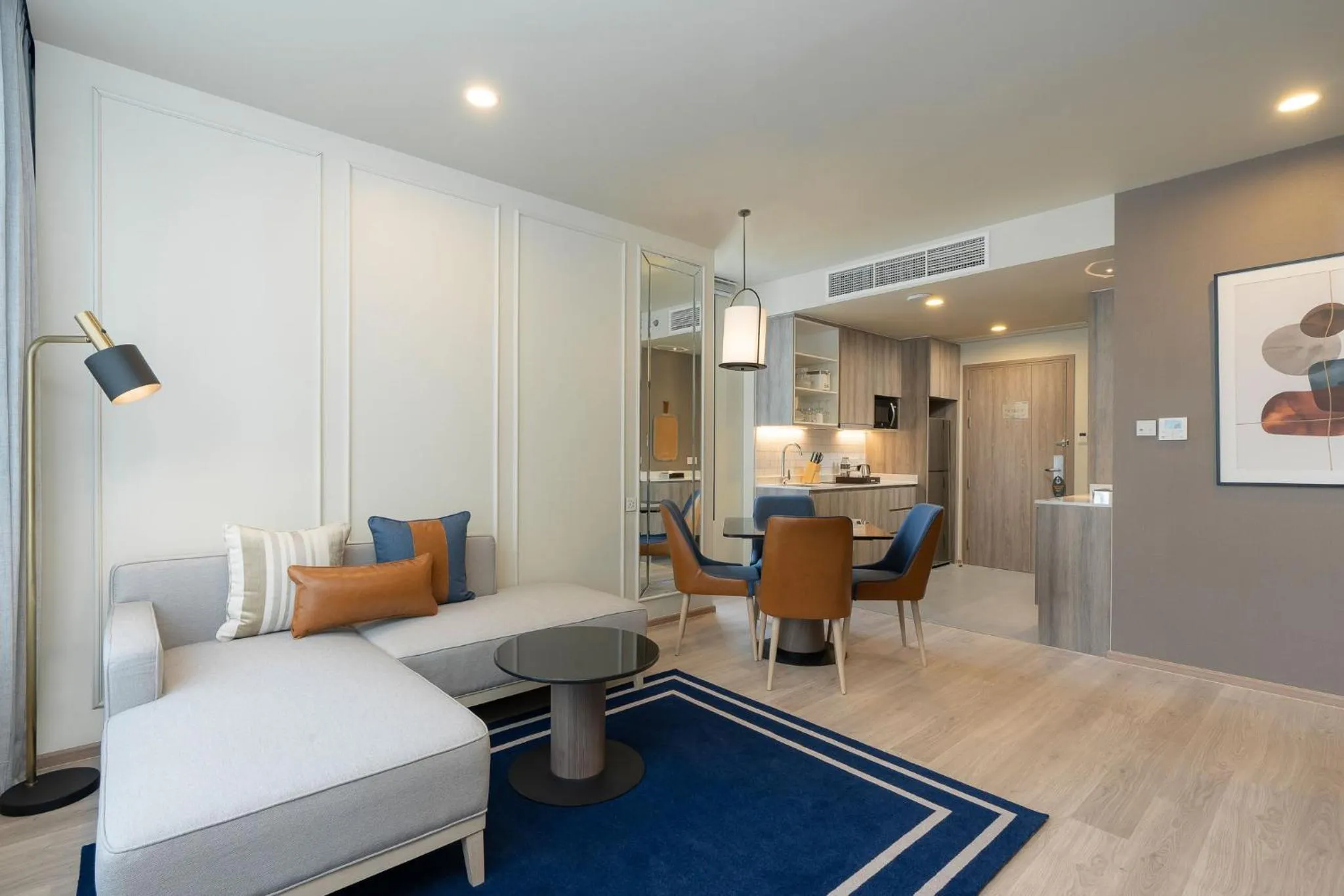 Photo of the whole room, Bed in Staybridge Suites Bangkok Sukhumvit by IHG