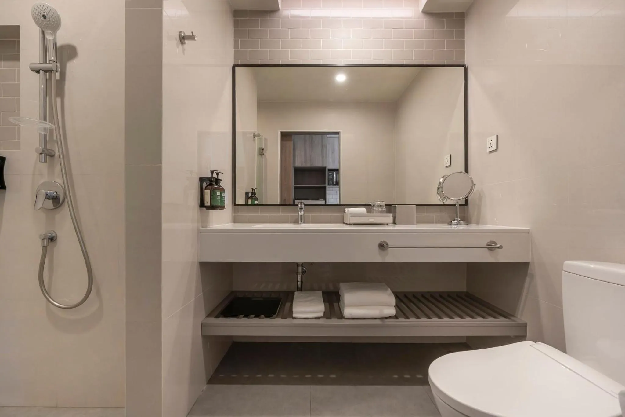 Photo of the whole room in Staybridge Suites Bangkok Sukhumvit by IHG