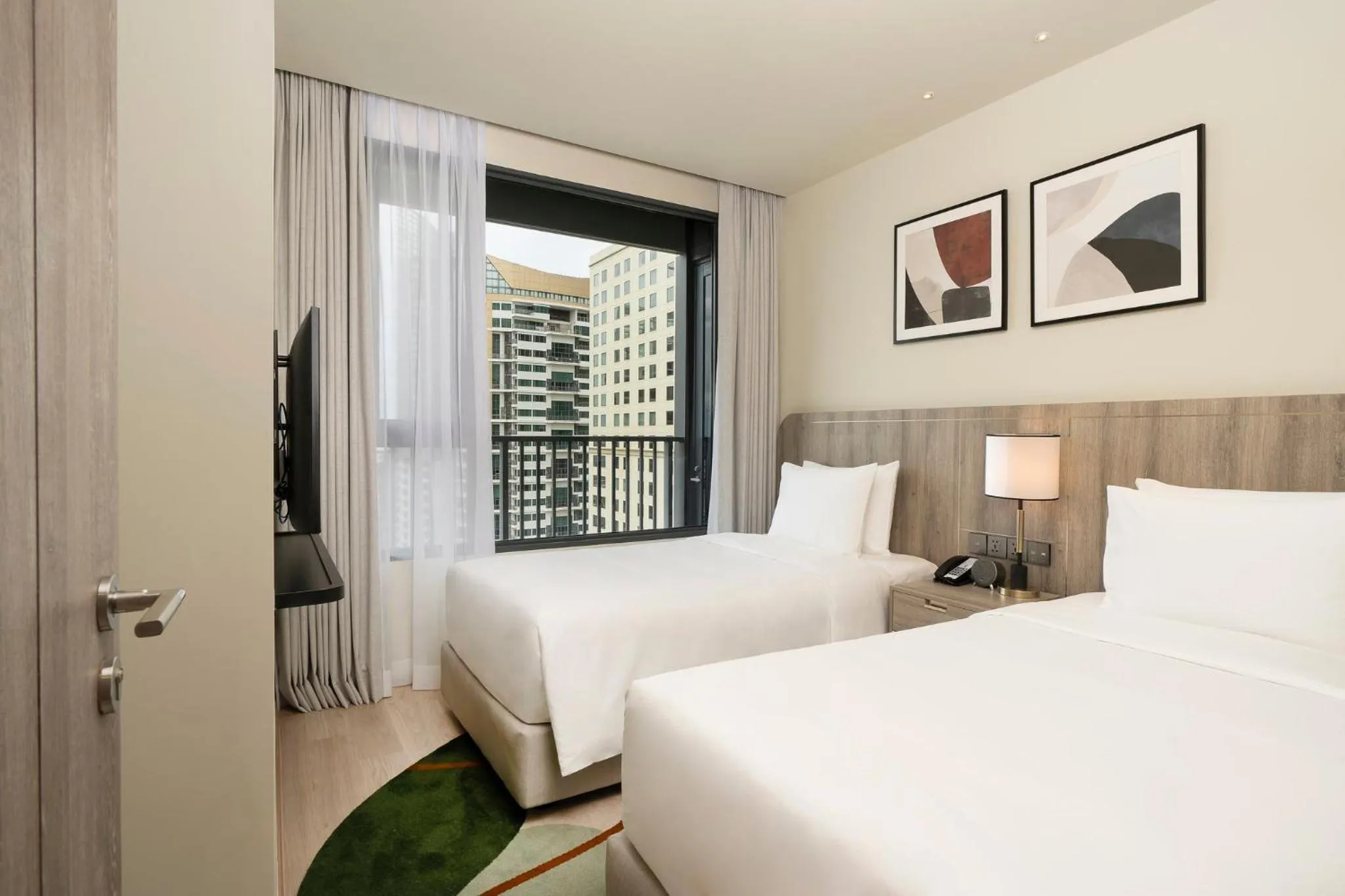 Photo of the whole room, Bed in Staybridge Suites Bangkok Sukhumvit by IHG