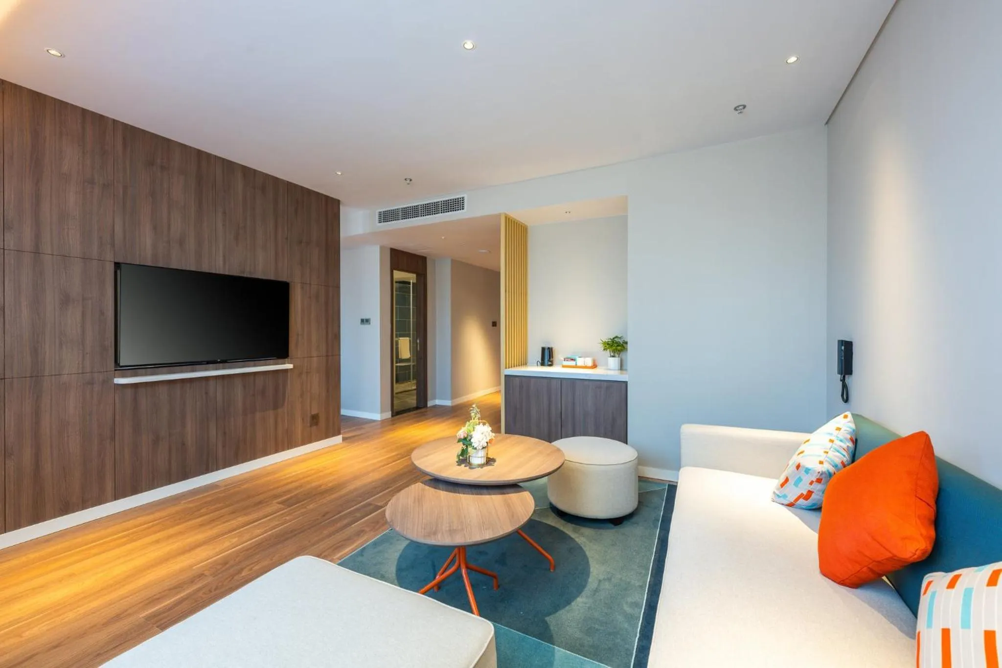 Bedroom in Holiday Inn Express Xinji City Center by IHG