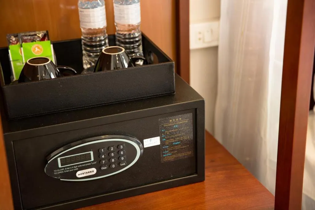 Coffee/tea facilities in Ancient Lane Hotel